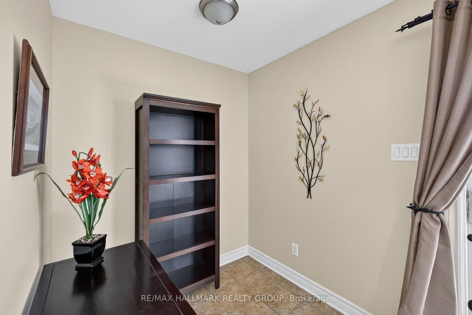 581 Lakeridge Drive, Unit 16 thumbnail 24