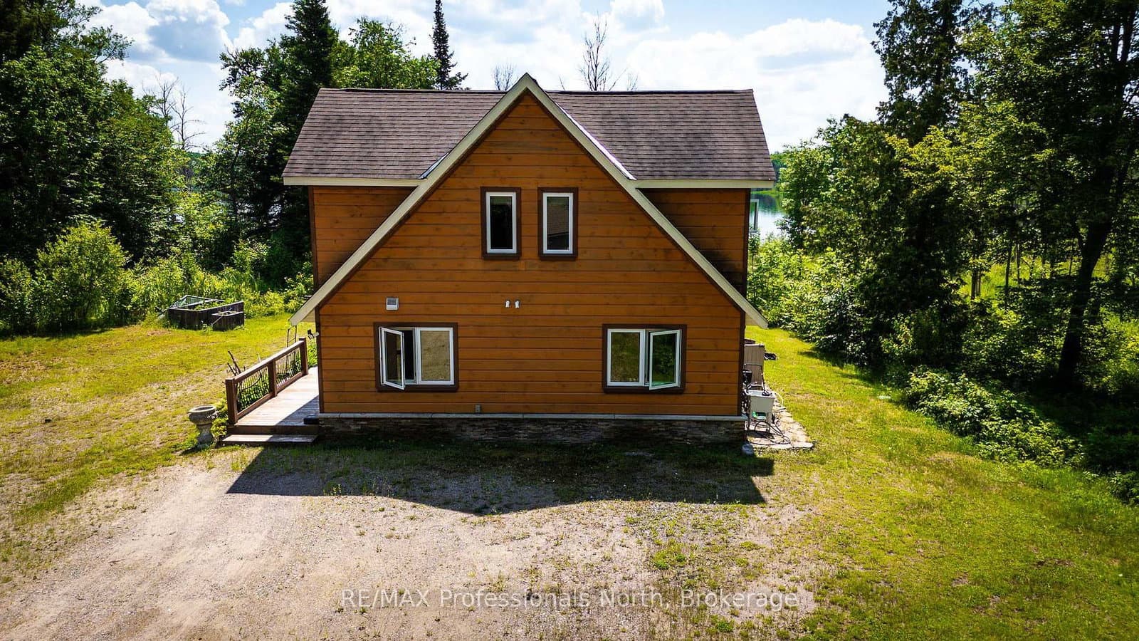 1367 Pickerel and Jack Lake Road thumbnail 17