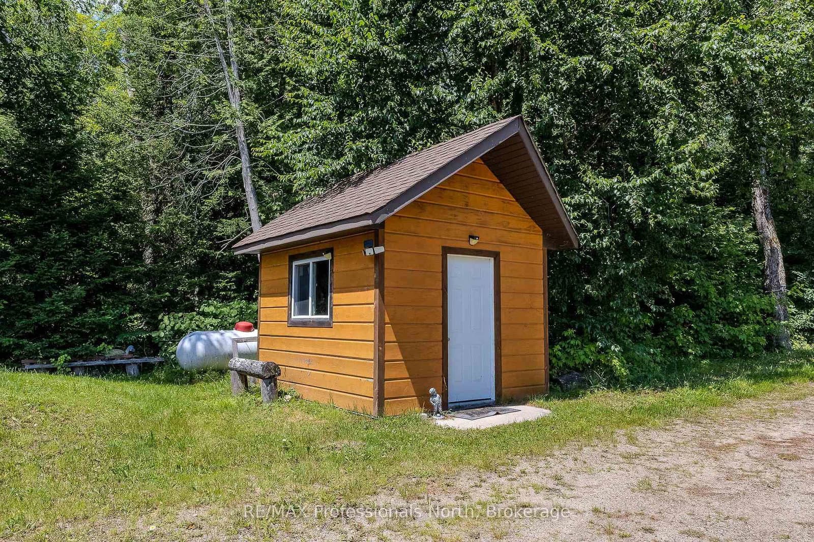 1367 Pickerel and Jack Lake Road thumbnail 2