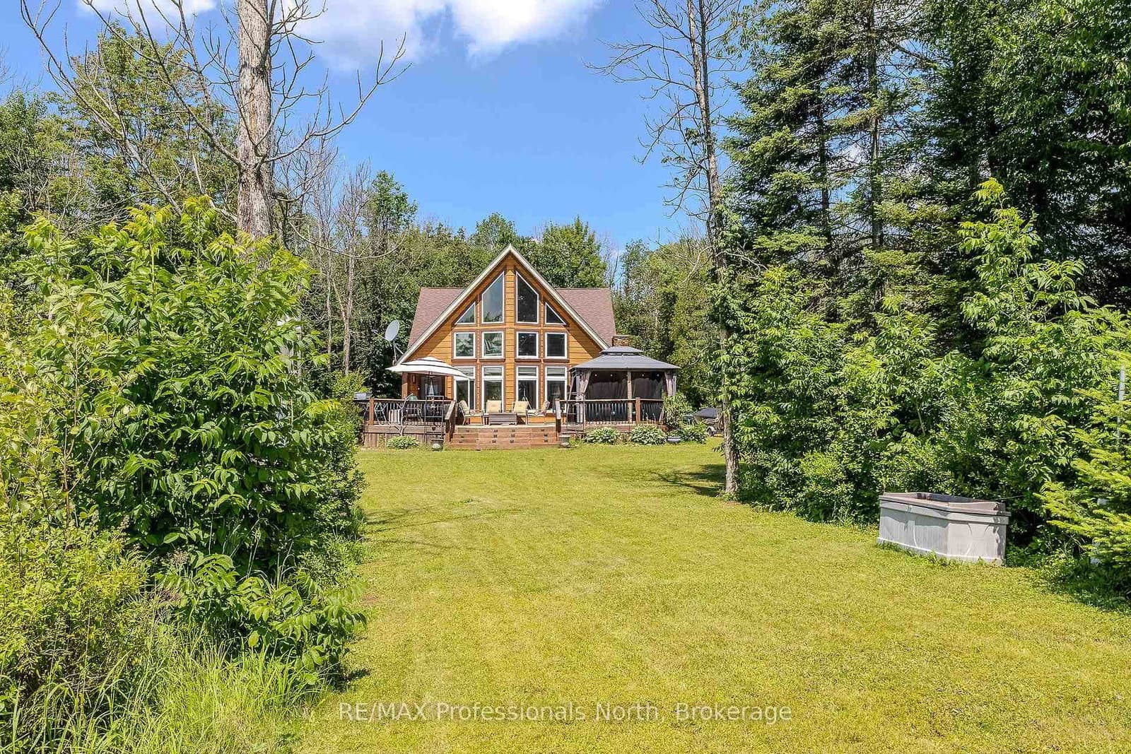 1367 Pickerel and Jack Lake Road thumbnail 4
