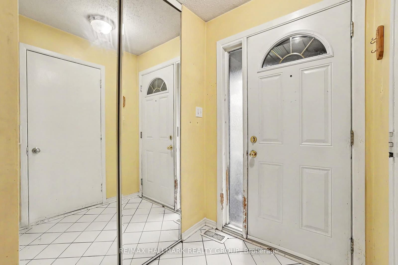 277 Pickford Drive thumbnail 3