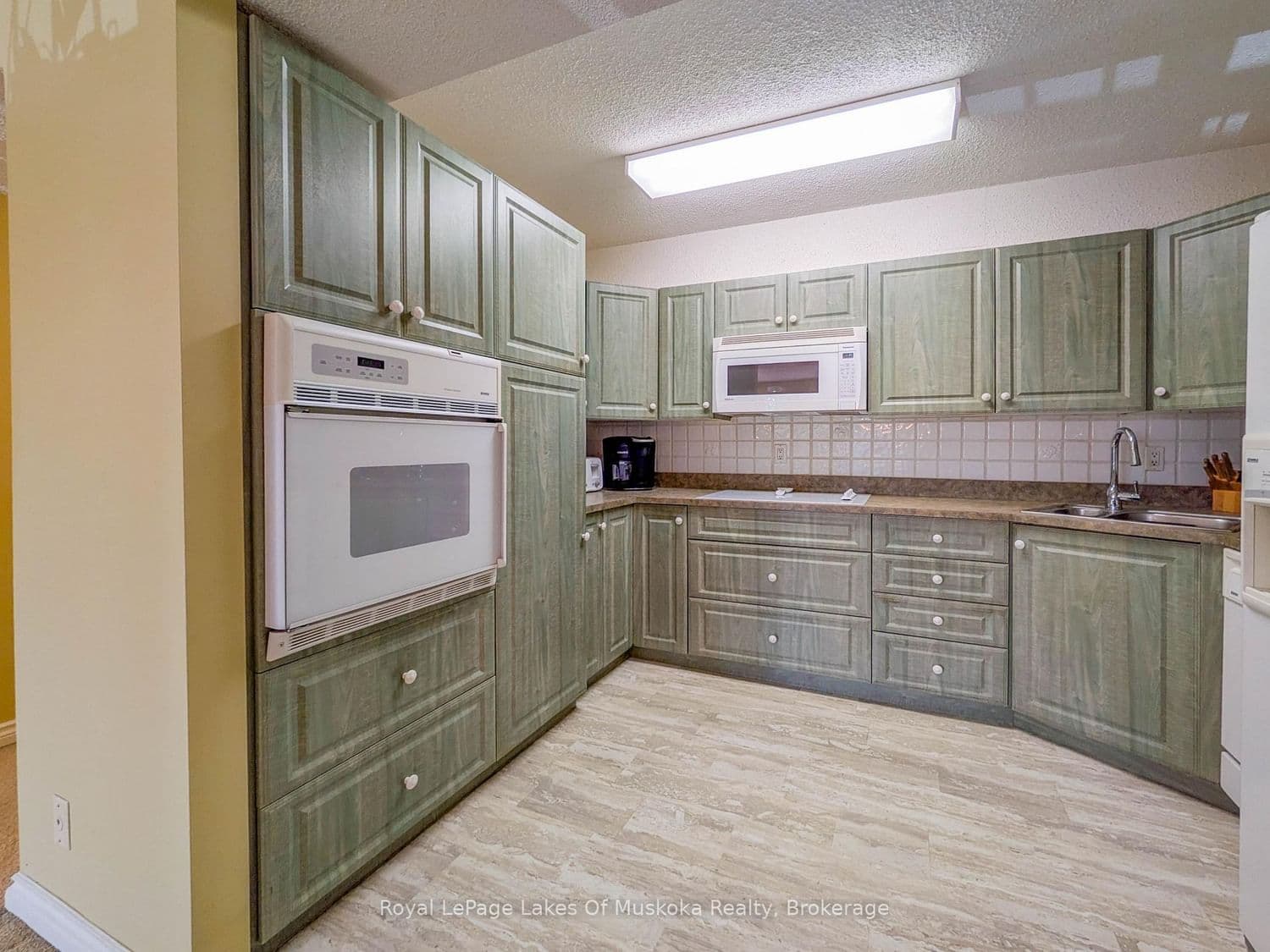 38 Monck Road, Unit 101 thumbnail 10