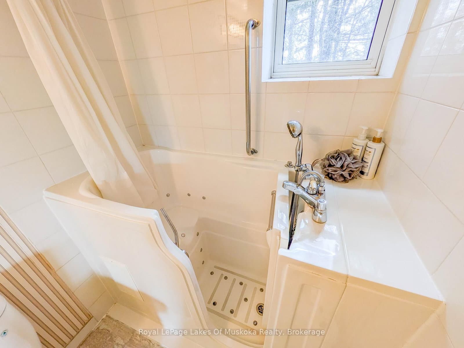 38 Monck Road, Unit 101 thumbnail 23