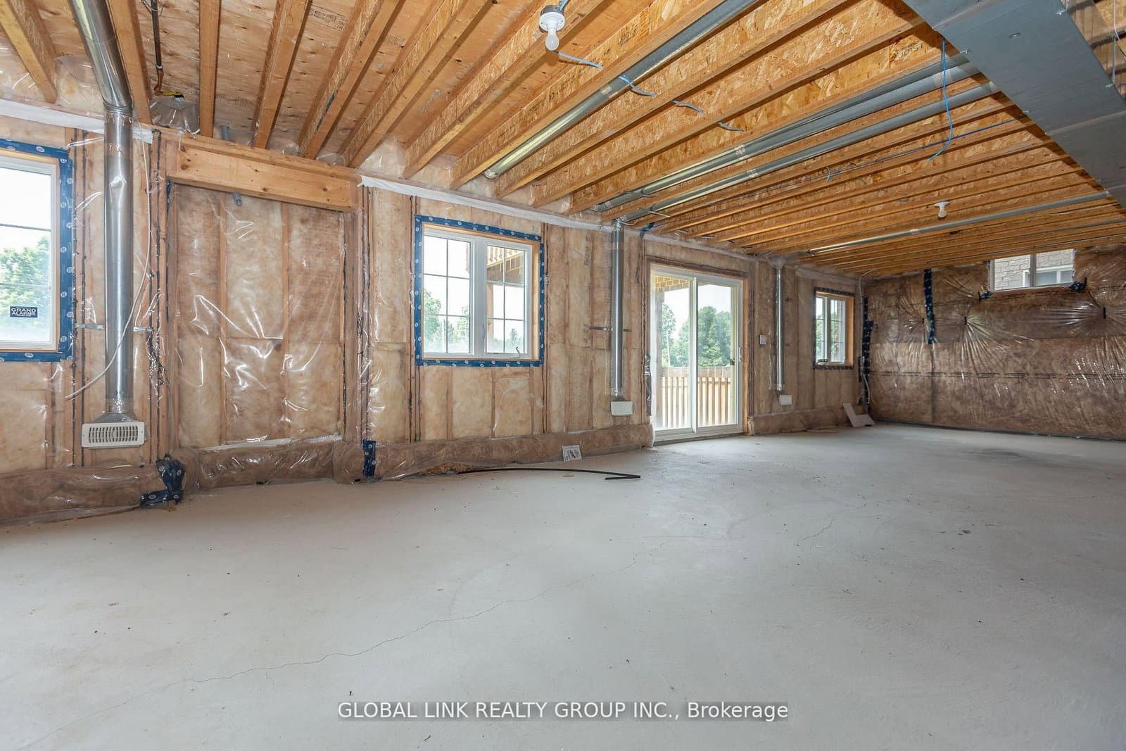 44 Golden Hawk Drive thumbnail 31