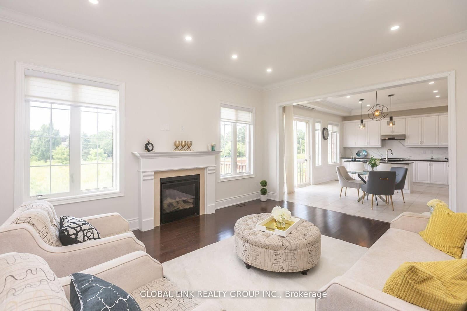 44 Golden Hawk Drive thumbnail 8