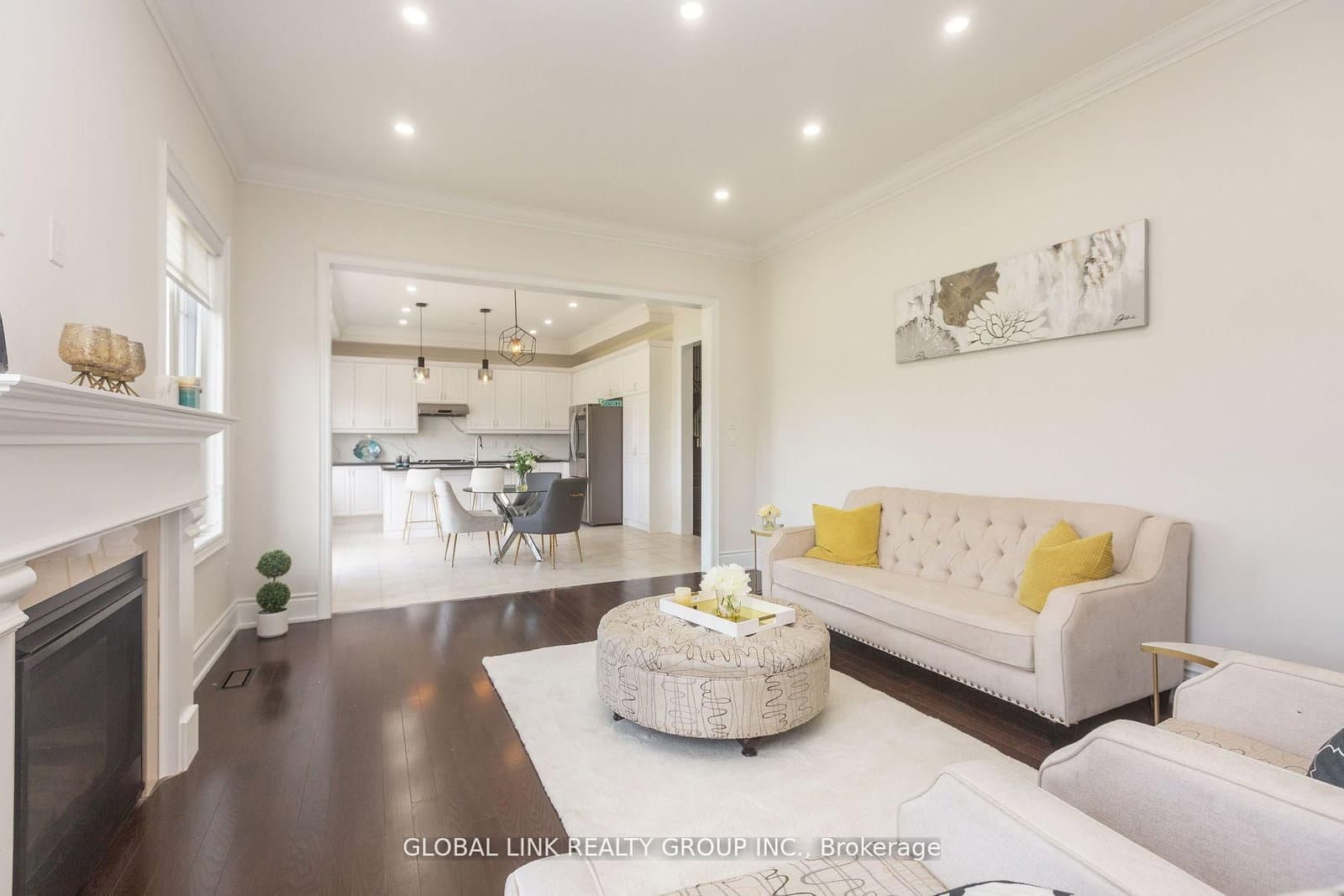 44 Golden Hawk Drive thumbnail 9