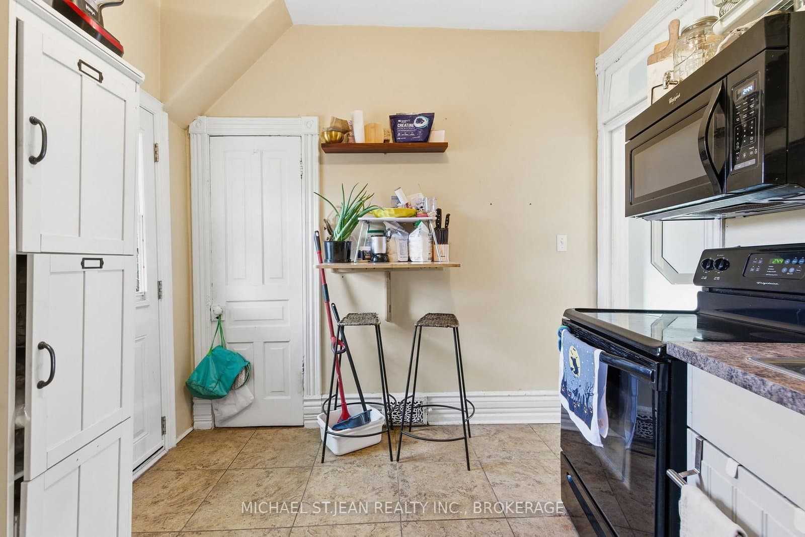 30 Ontario Avenue thumbnail 16