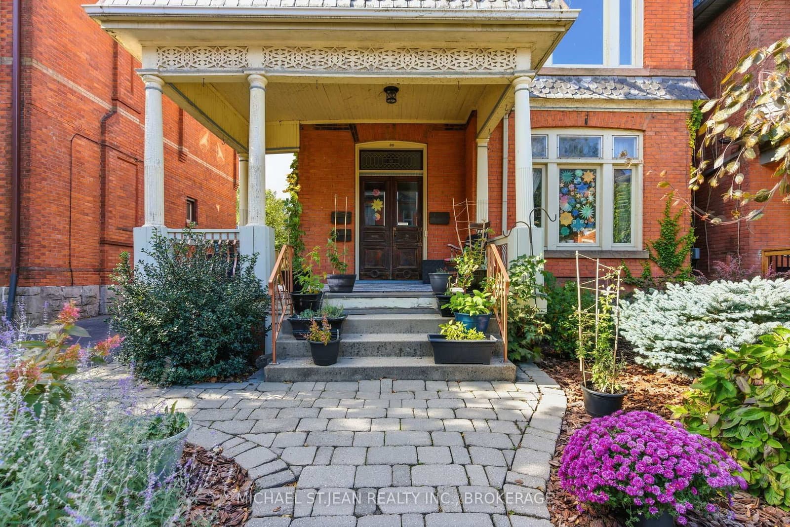 30 Ontario Avenue thumbnail 3