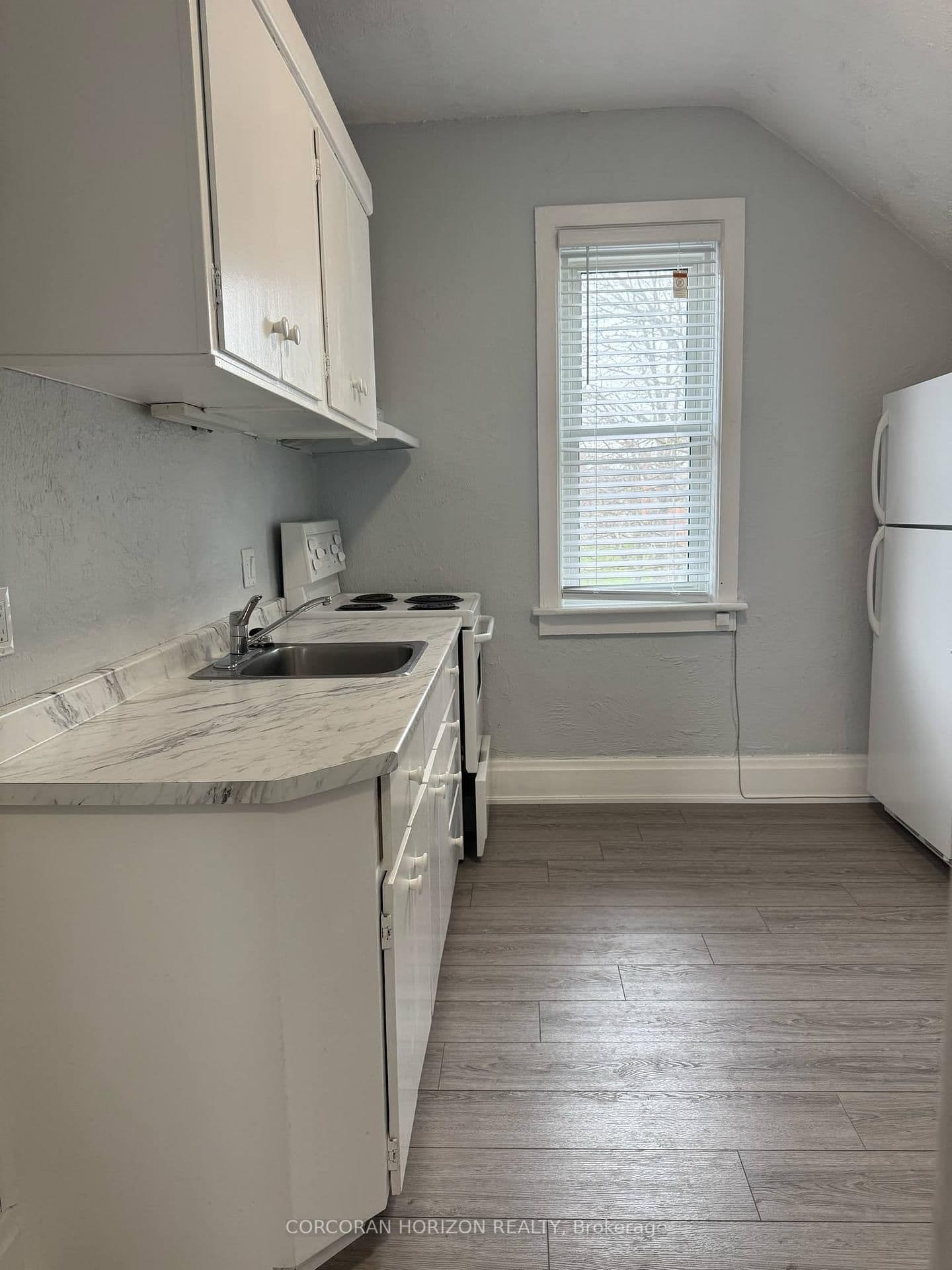 48 Walter Street, Unit A thumbnail 4