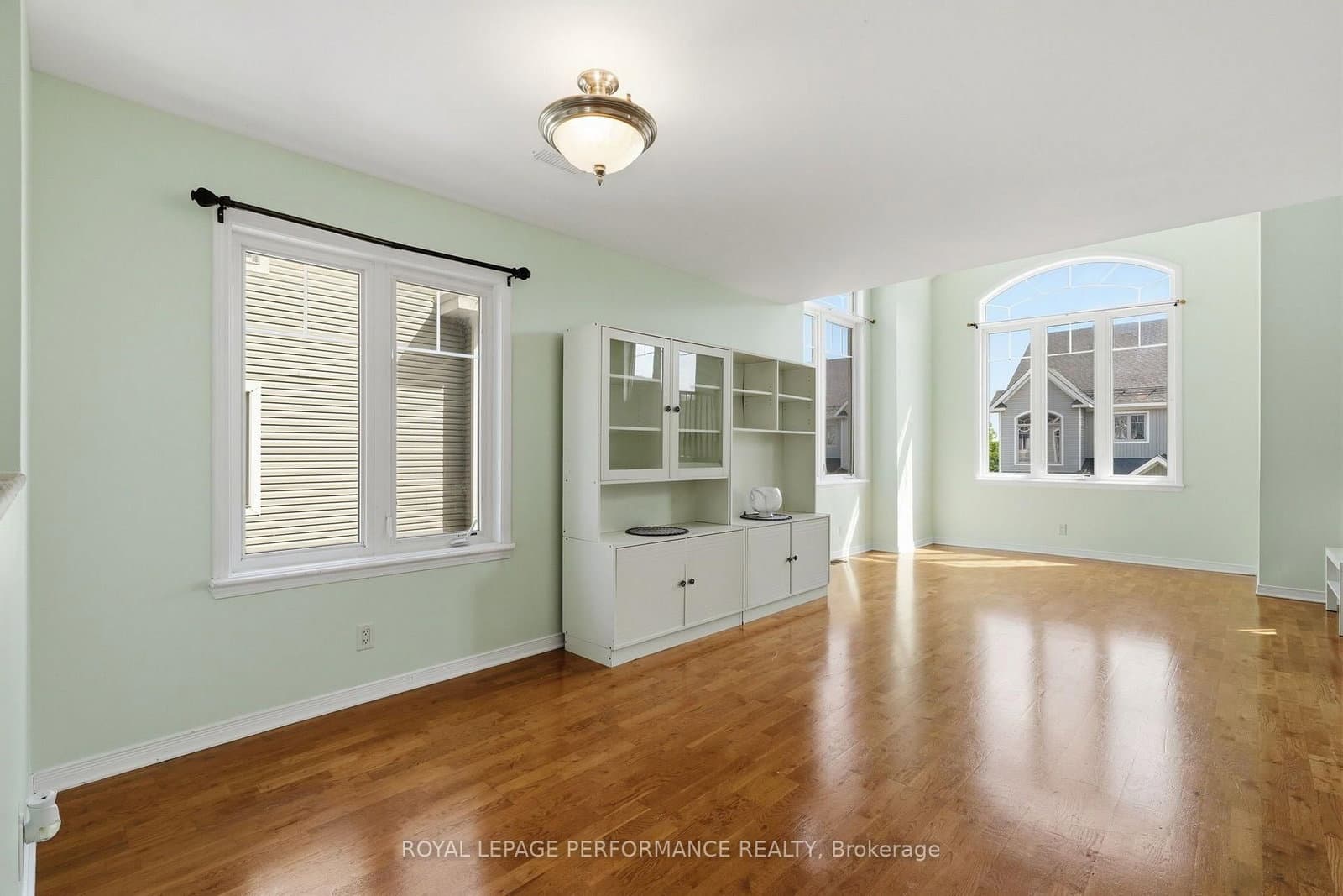 568 Reardon Private, Unit 8 thumbnail 10