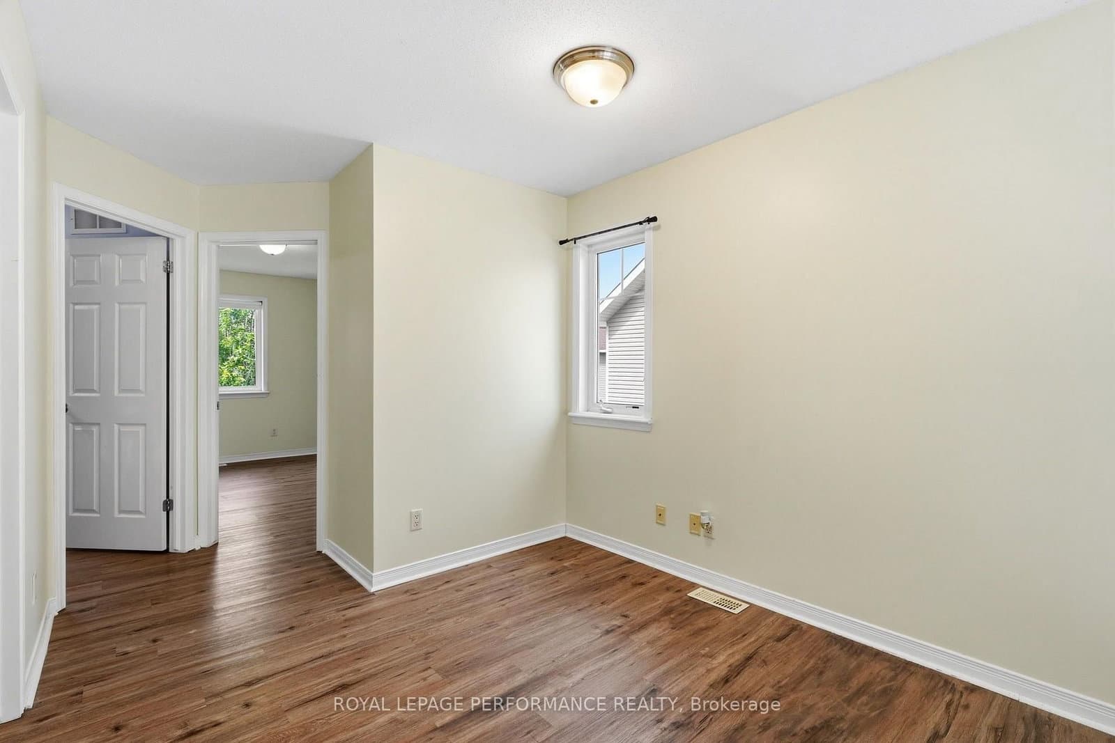 568 Reardon Private, Unit 8 thumbnail 18