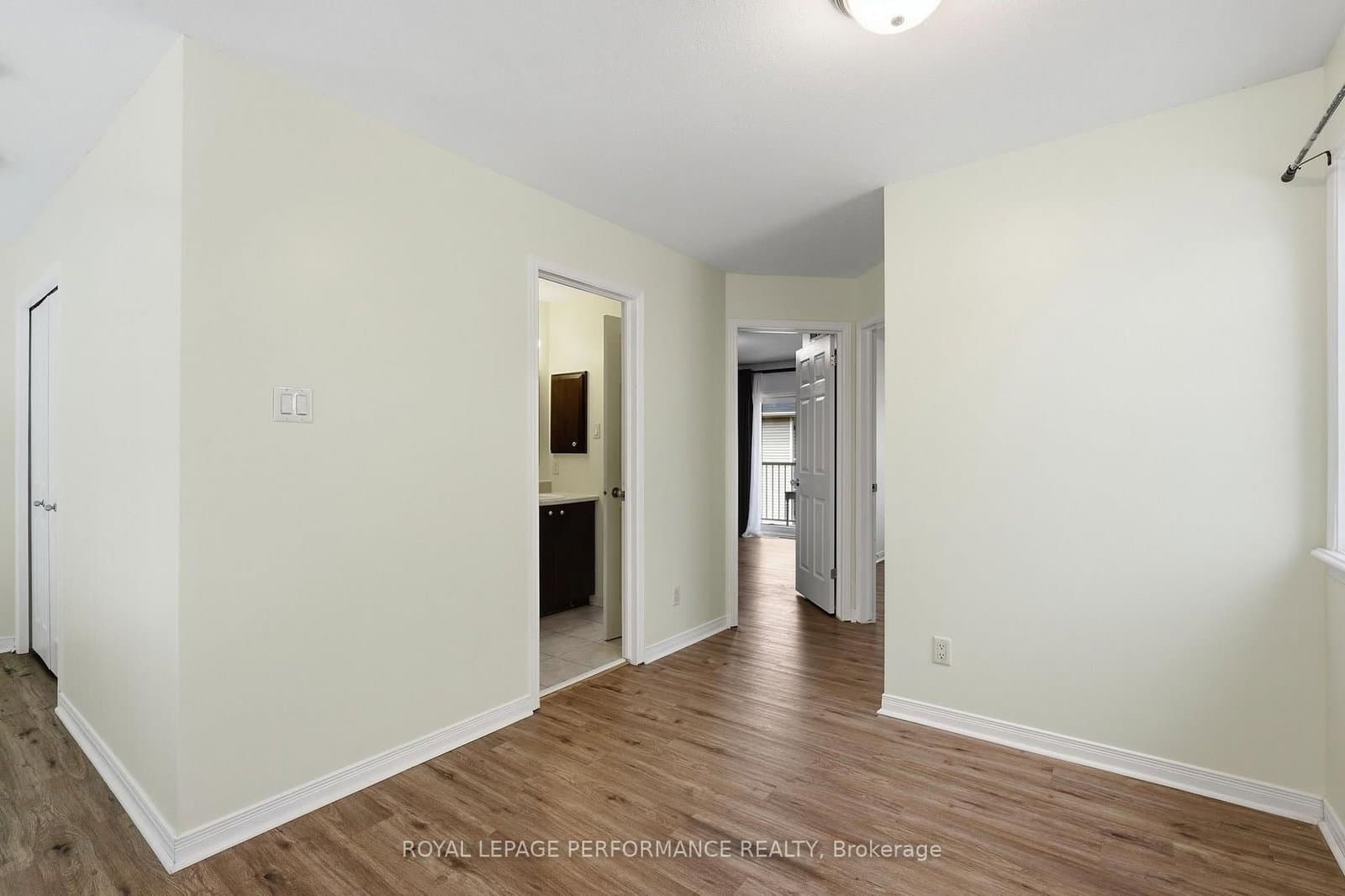 568 Reardon Private, Unit 8 thumbnail 19