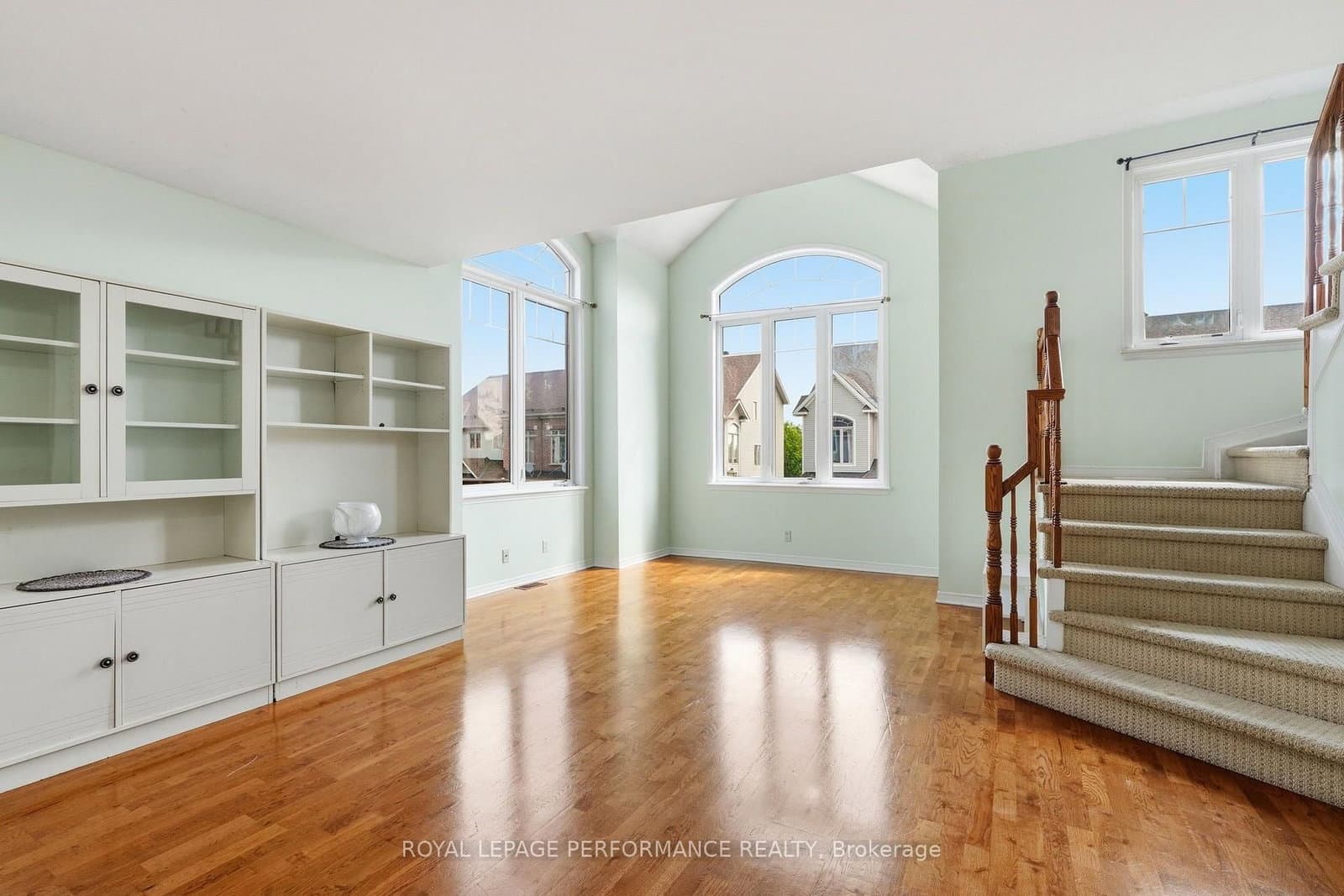 568 Reardon Private, Unit 8 thumbnail 5