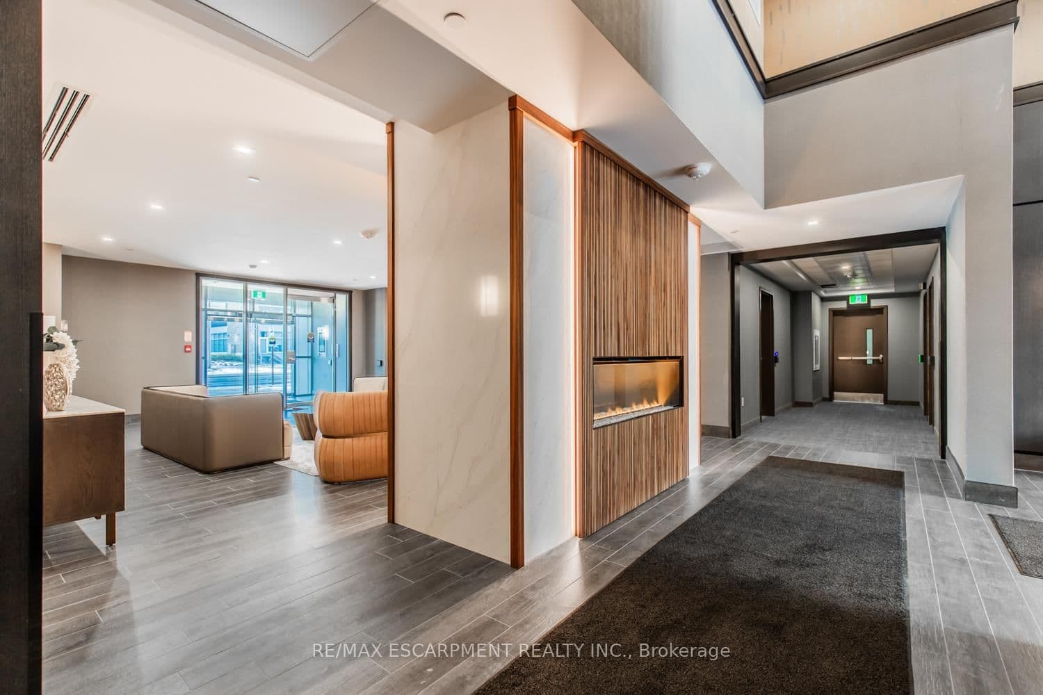 470 Dundas Street E, Unit 804 thumbnail 4