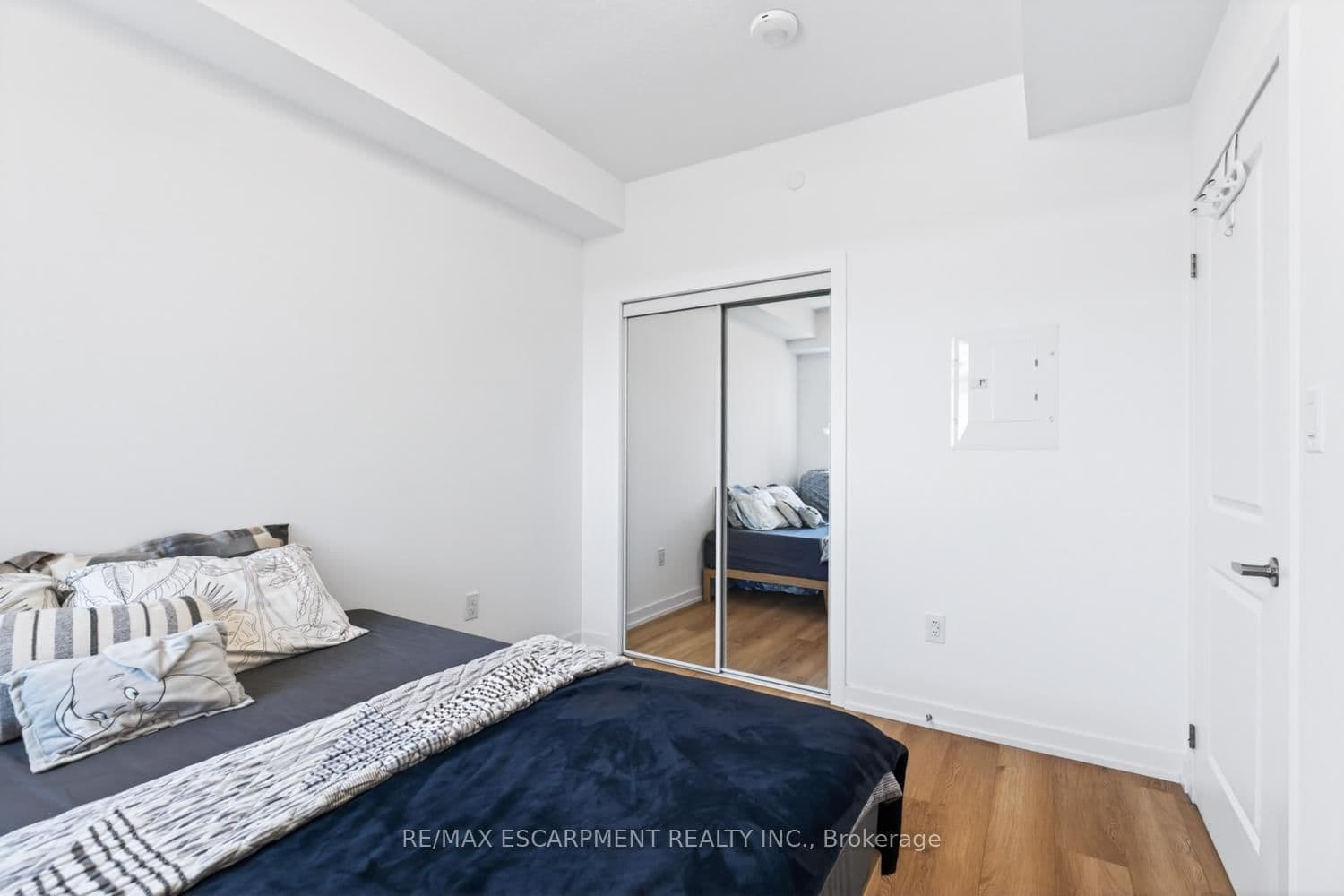 470 Dundas Street E, Unit 904 thumbnail 22