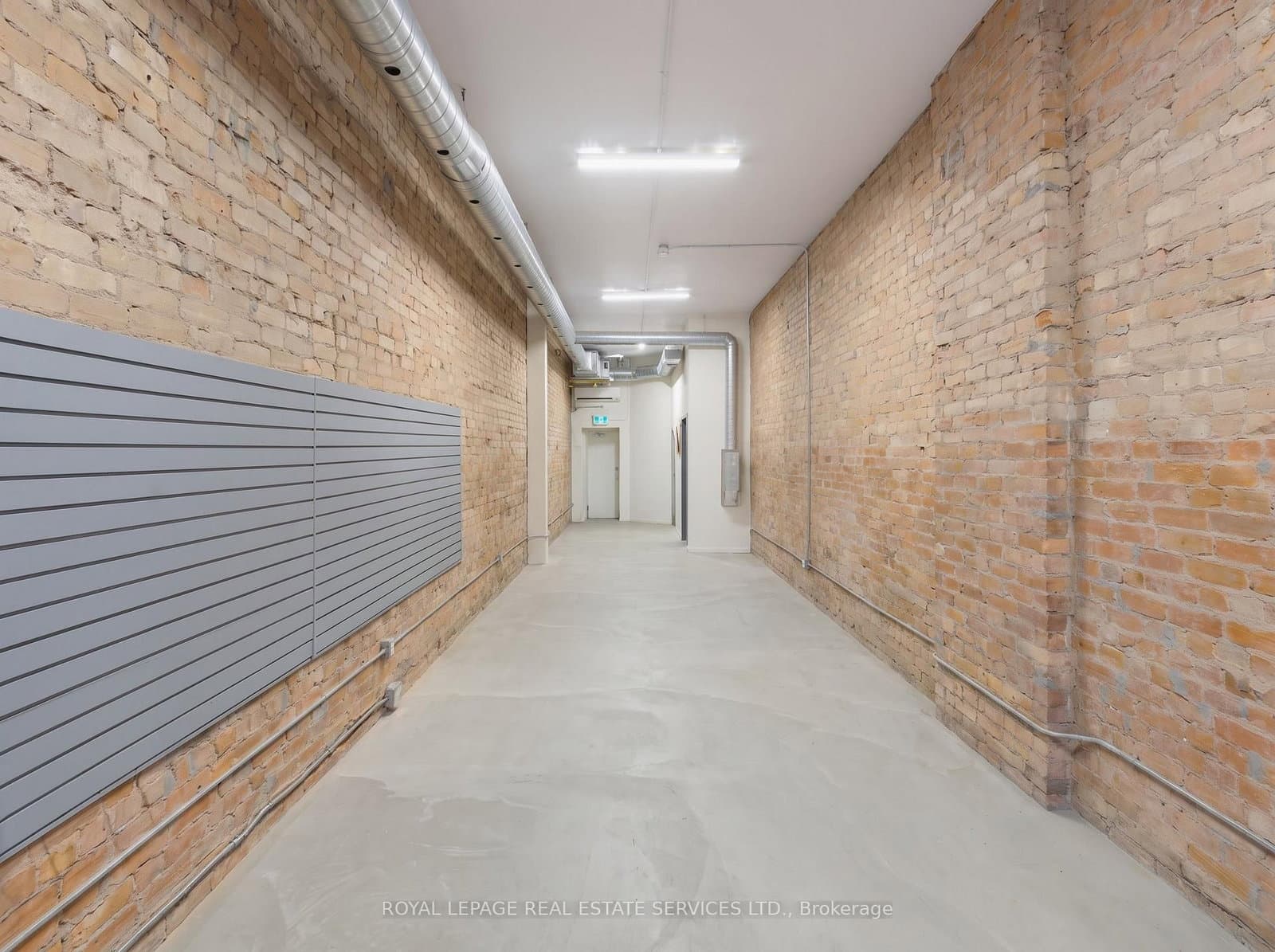 183 King Street E thumbnail 14