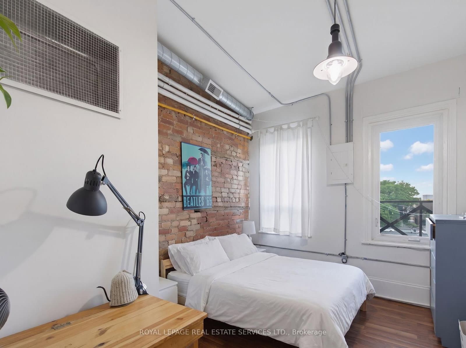 183 King Street E thumbnail 21