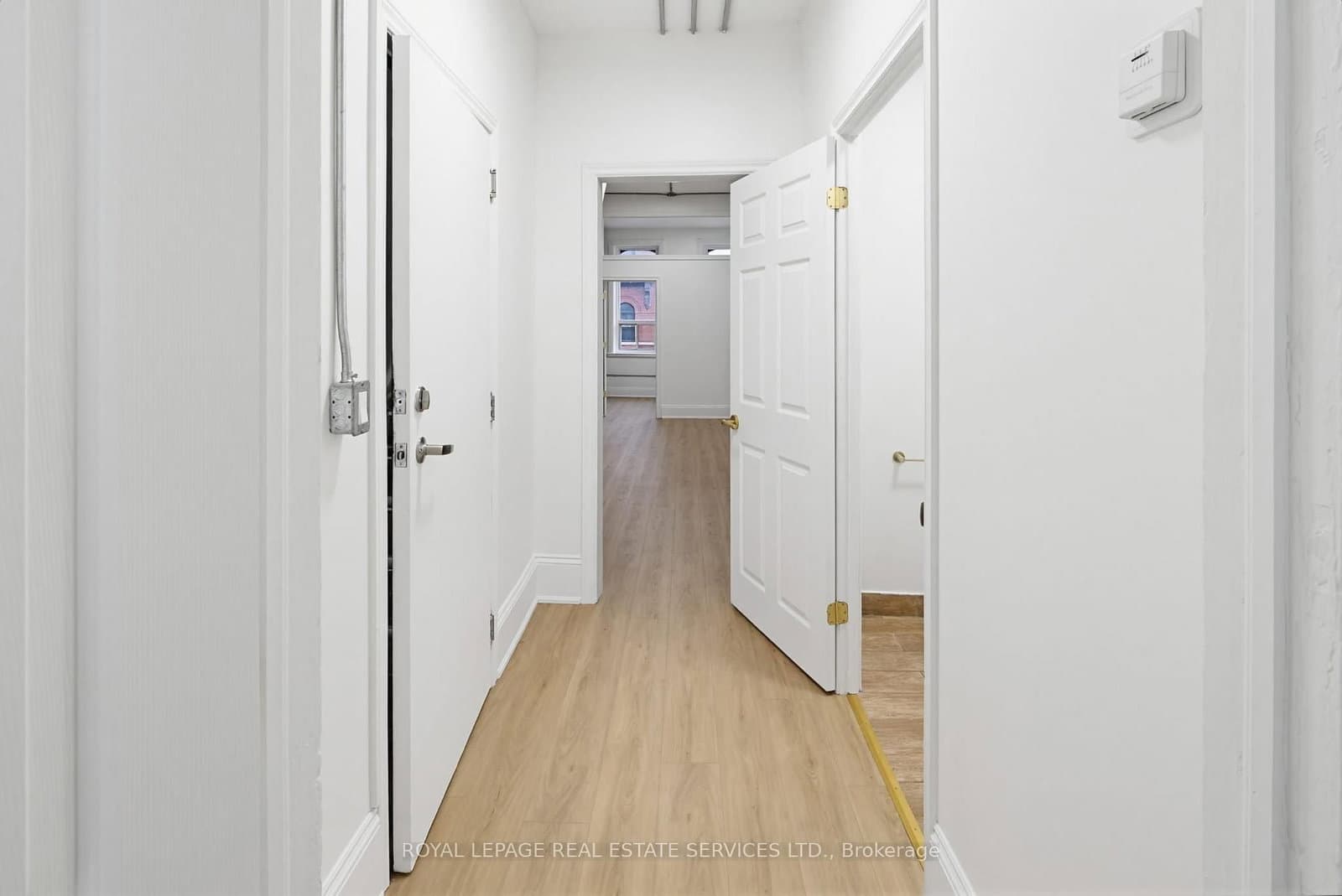 183 King Street E thumbnail 27