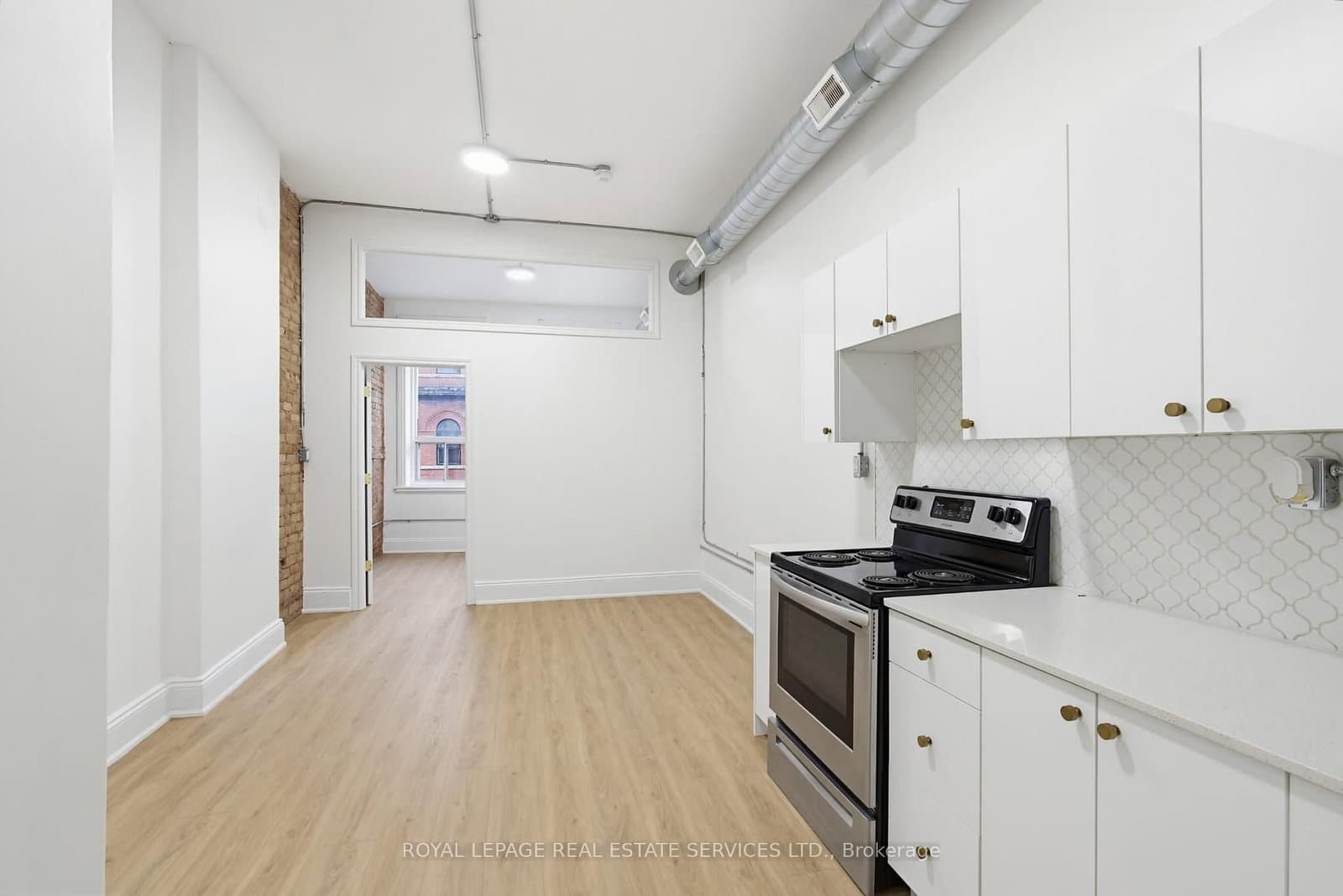 183 King Street E thumbnail 32