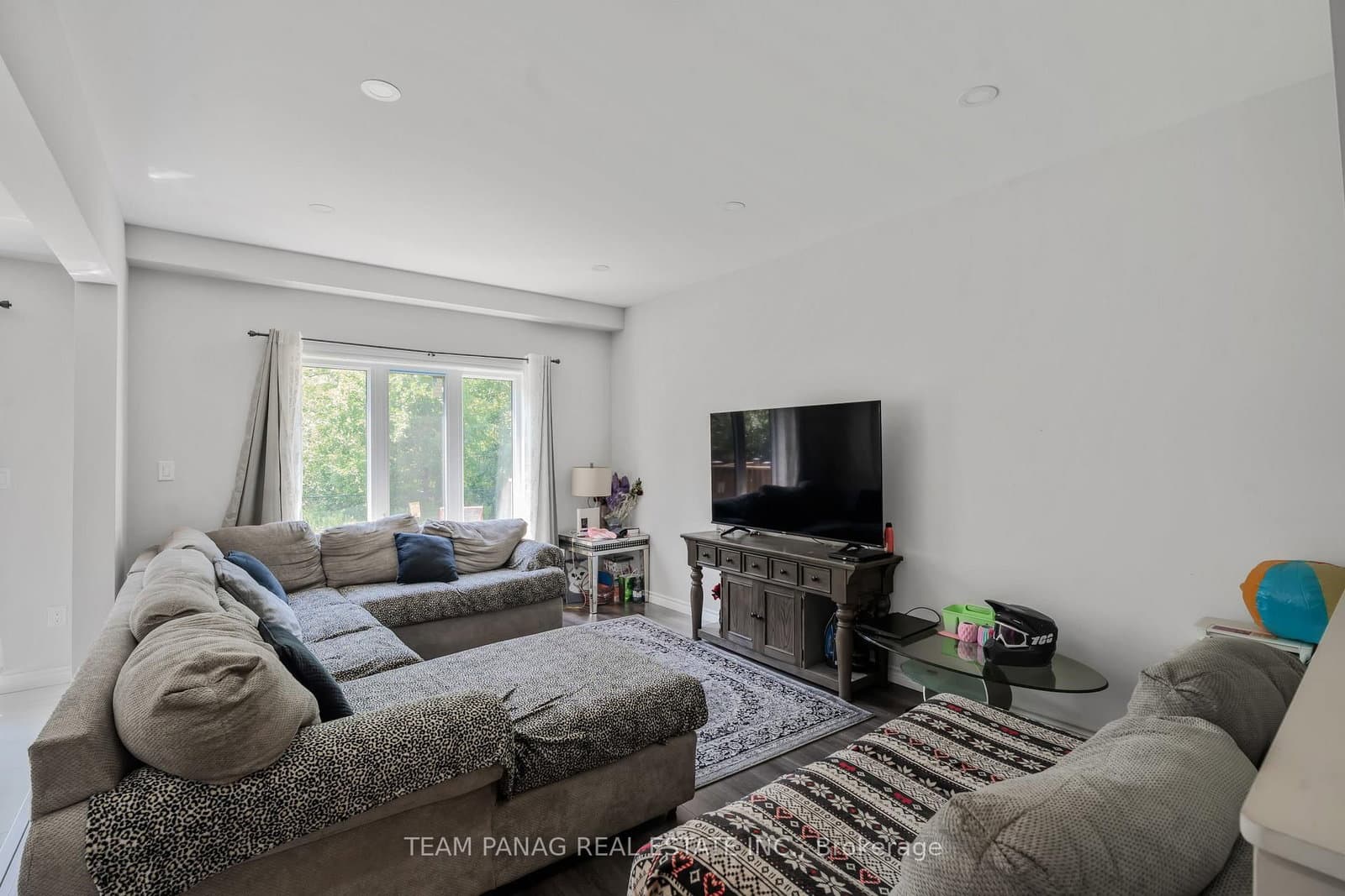 459 Julia Drive thumbnail 6