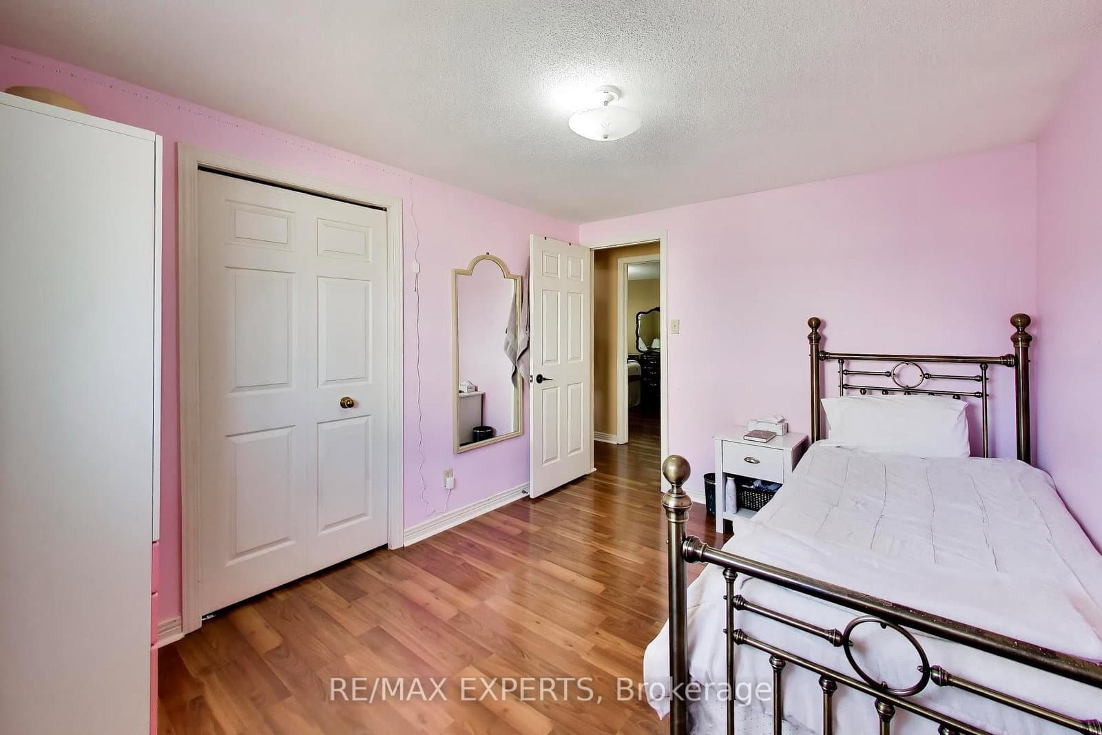 331 Newbury Drive thumbnail 20
