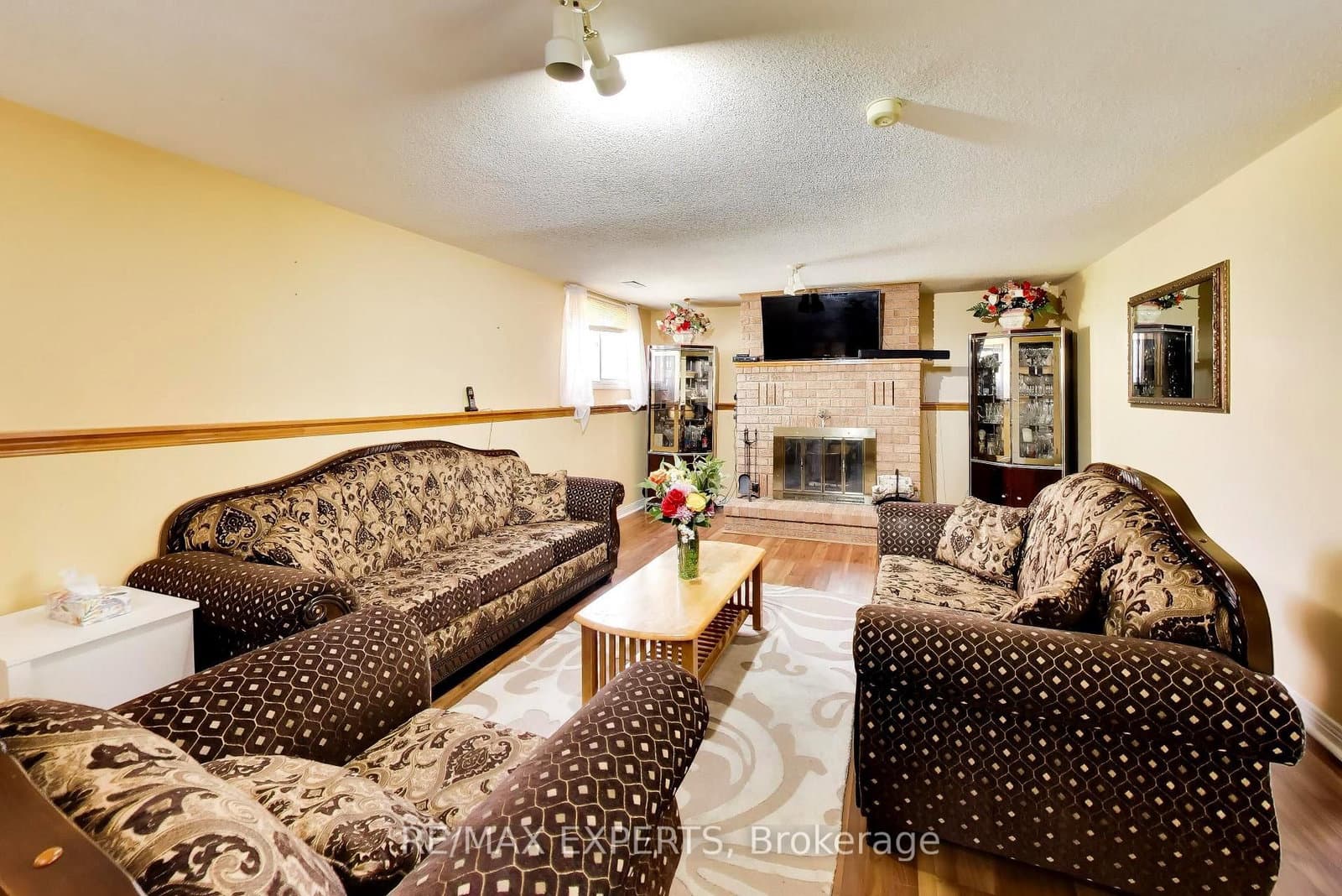 331 Newbury Drive thumbnail 22