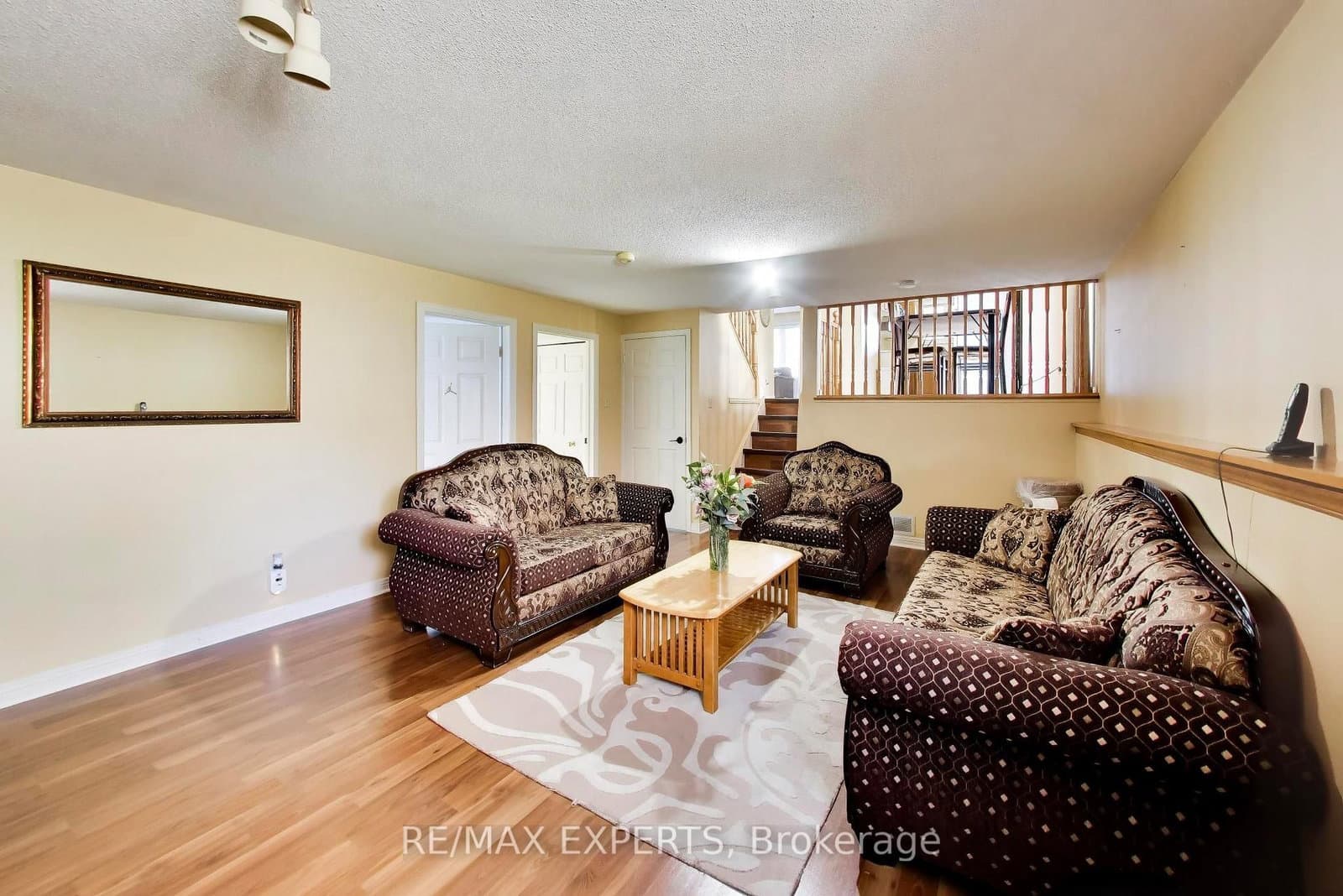 331 Newbury Drive thumbnail 23