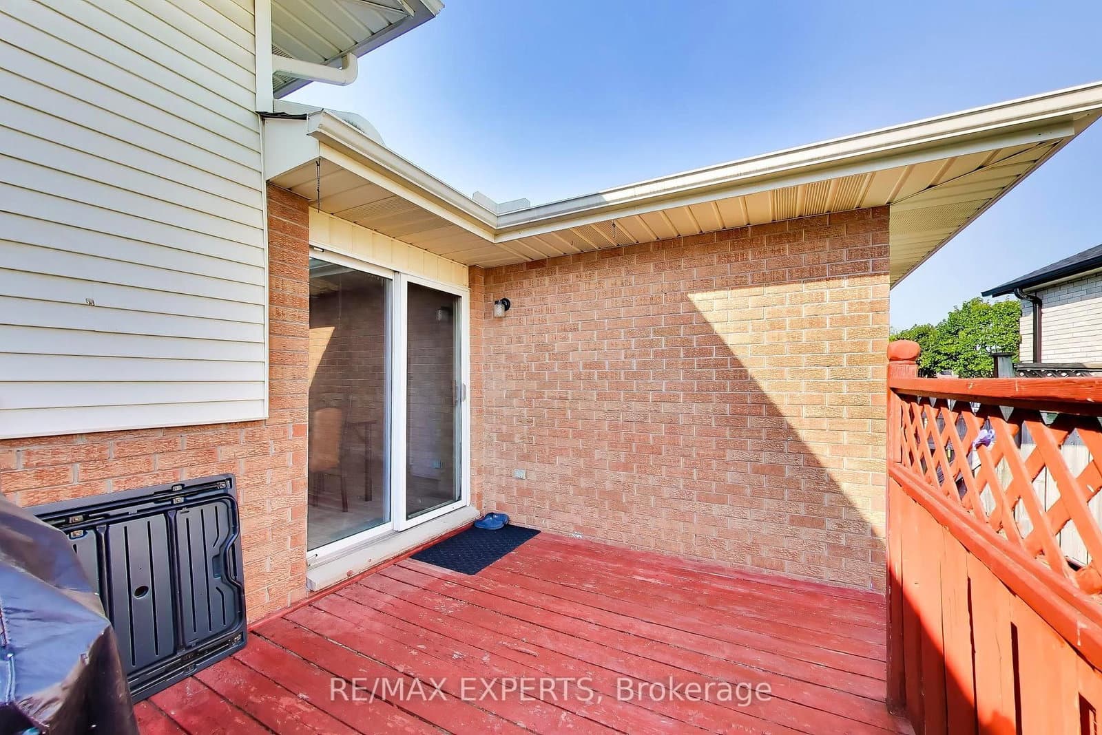 331 Newbury Drive thumbnail 32