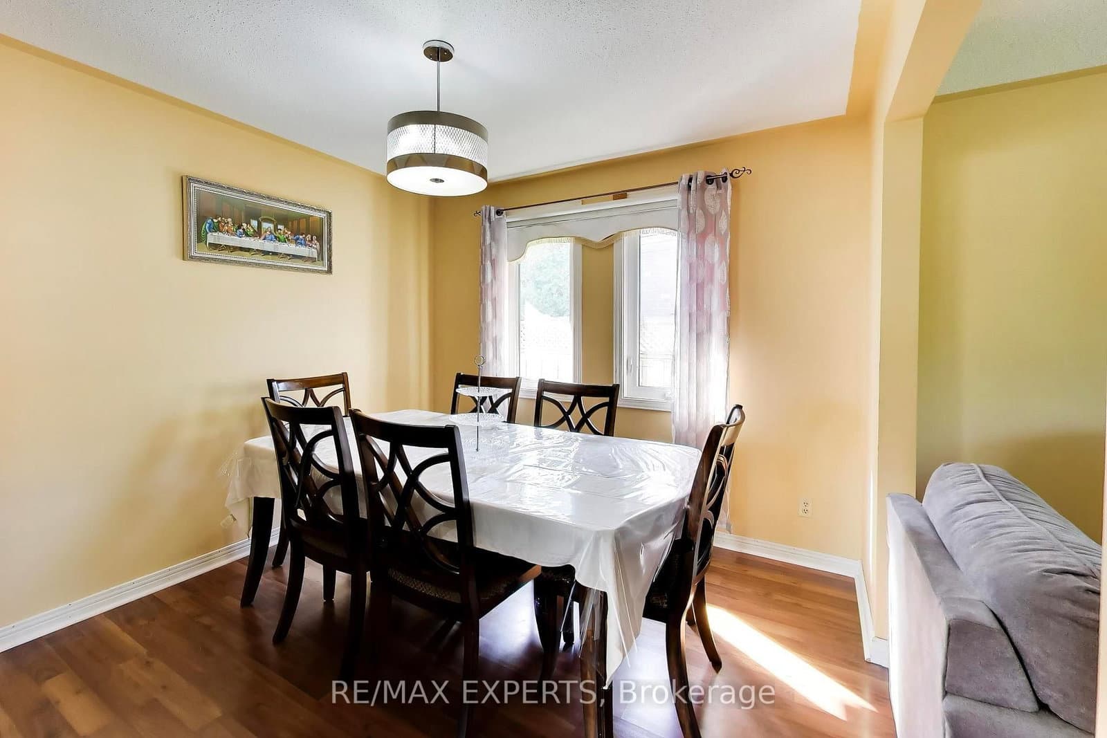 331 Newbury Drive thumbnail 9