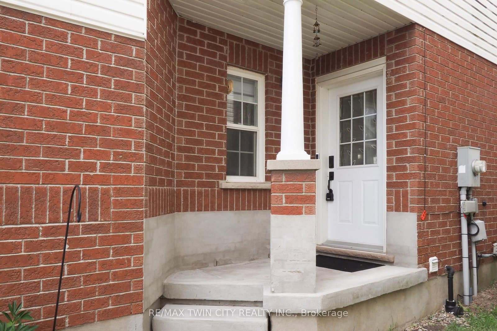 14 Donnenwerth Drive thumbnail 4