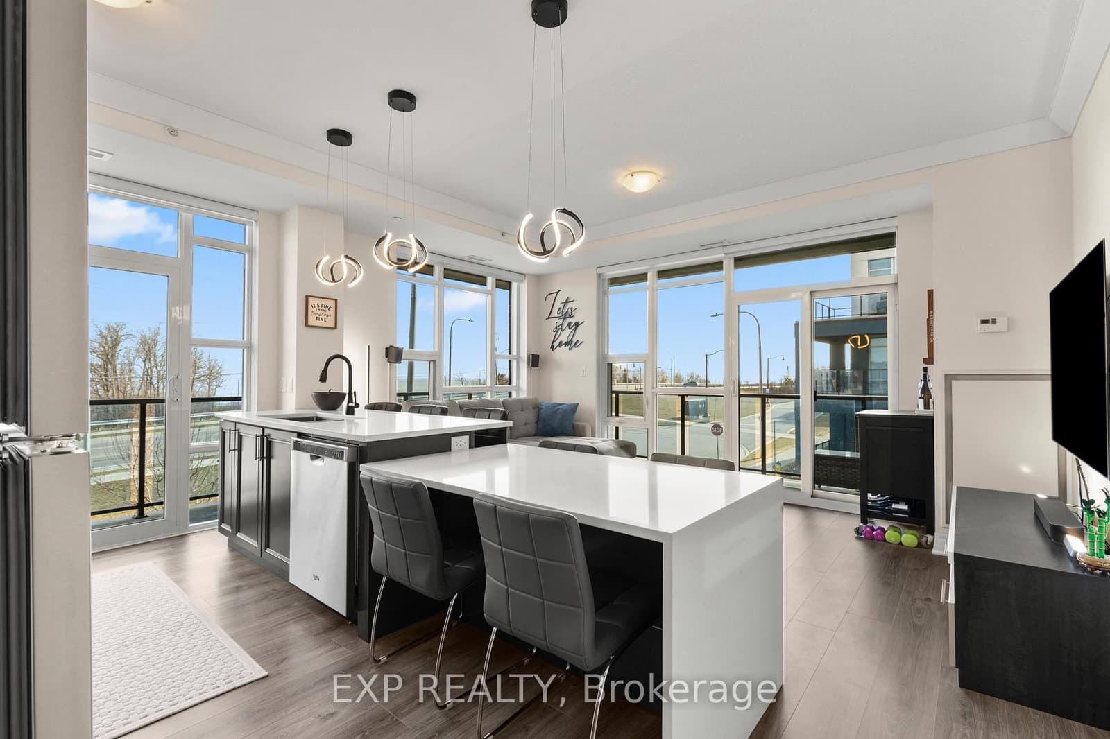 10 Concord Place, Unit 209 - Image 1