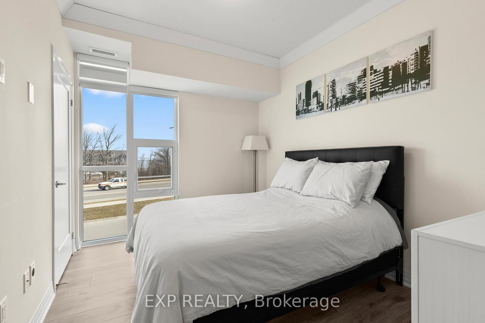 10 Concord Place, Unit 209 thumbnail 9