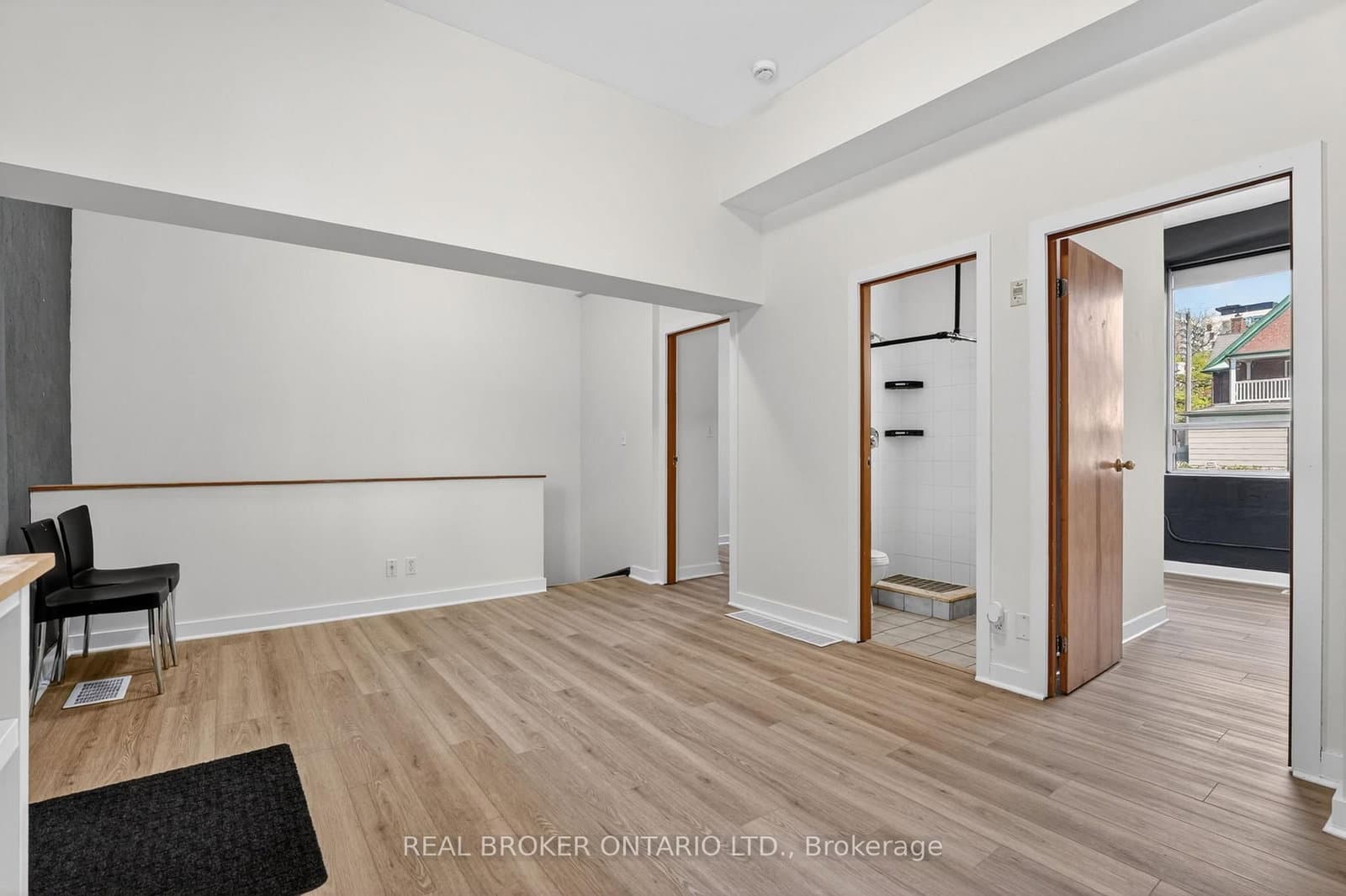 12 Bridgeport Road E, Unit 9 thumbnail 10