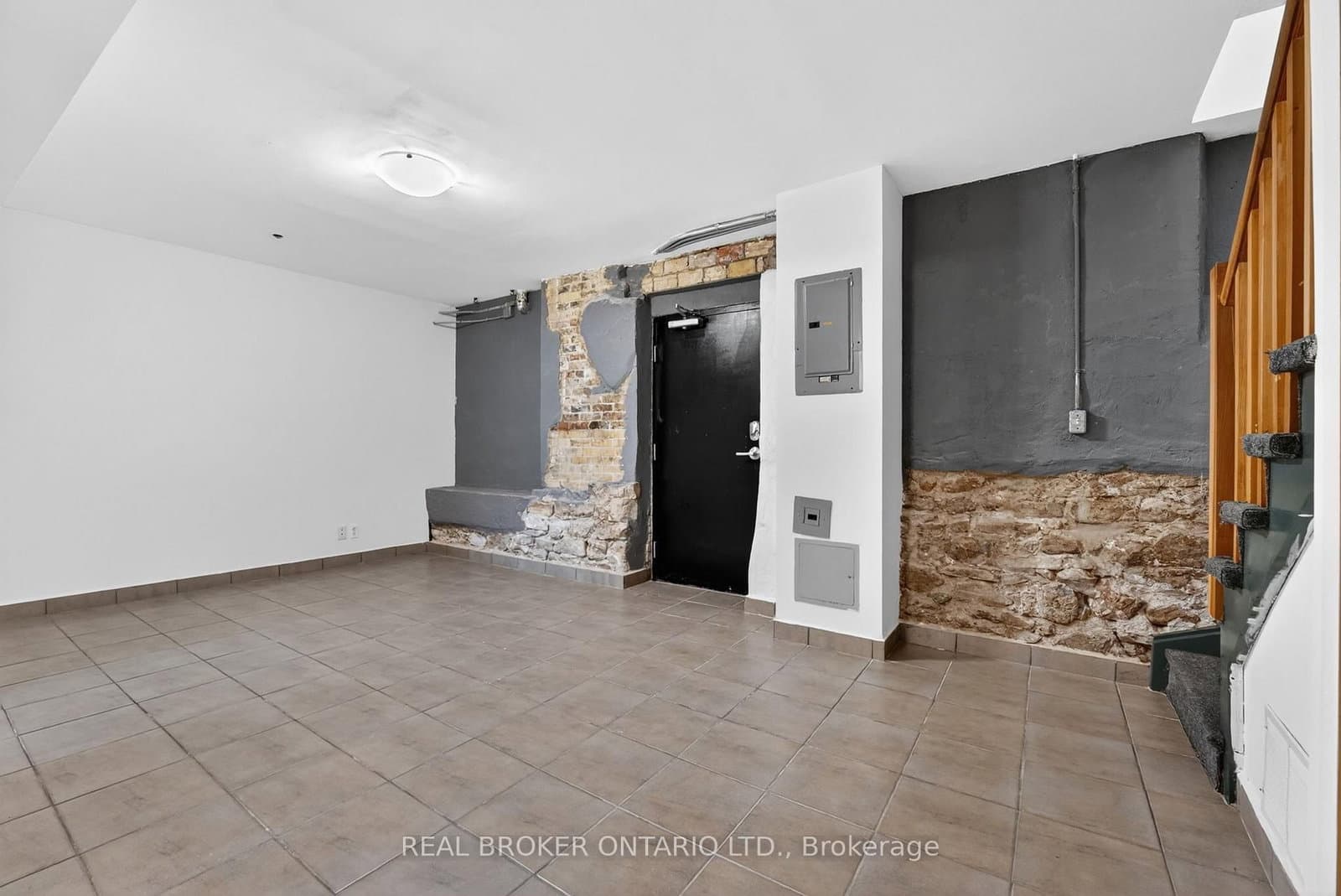 12 Bridgeport Road E, Unit 9 thumbnail 23
