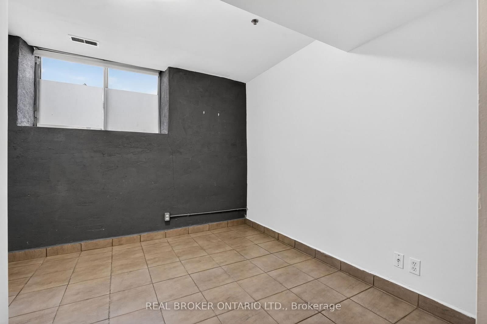 12 Bridgeport Road E, Unit 9 thumbnail 31