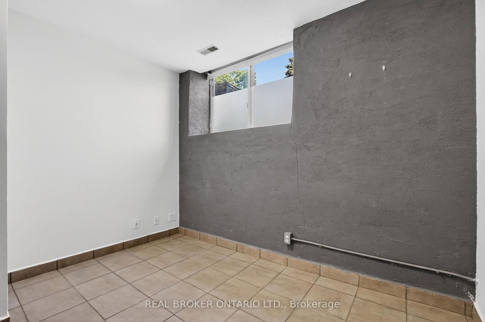 12 Bridgeport Road E, Unit 9 thumbnail 32