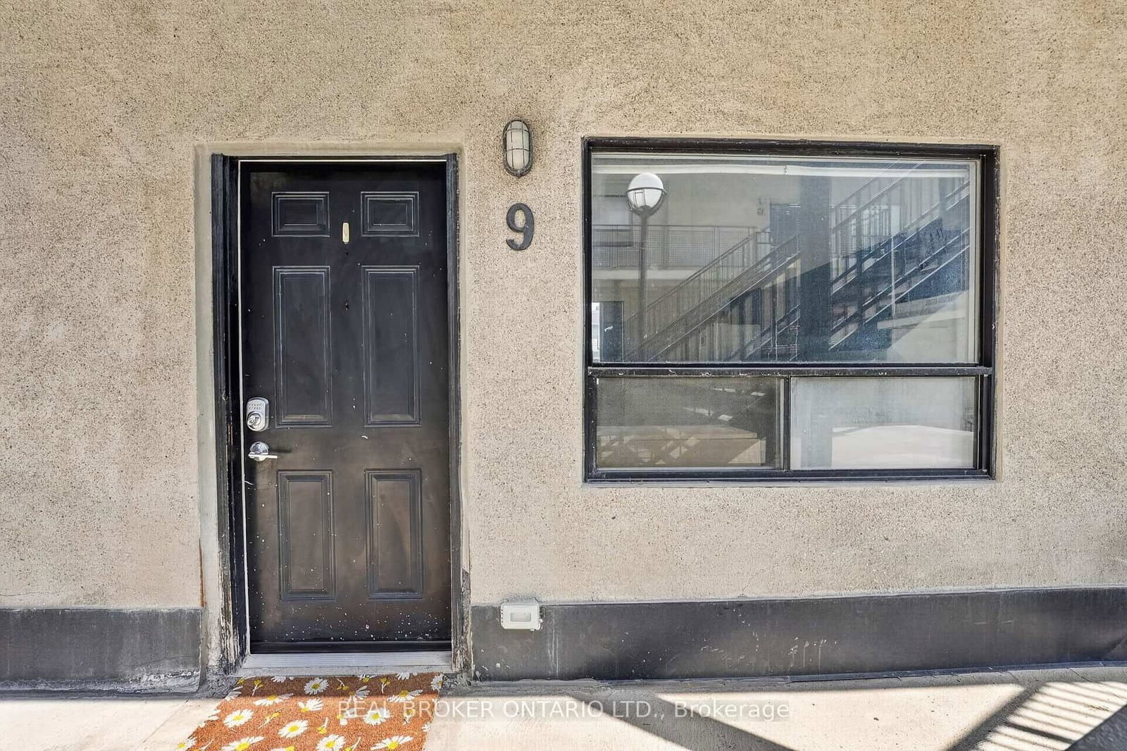 12 Bridgeport Road E, Unit 9 thumbnail 4