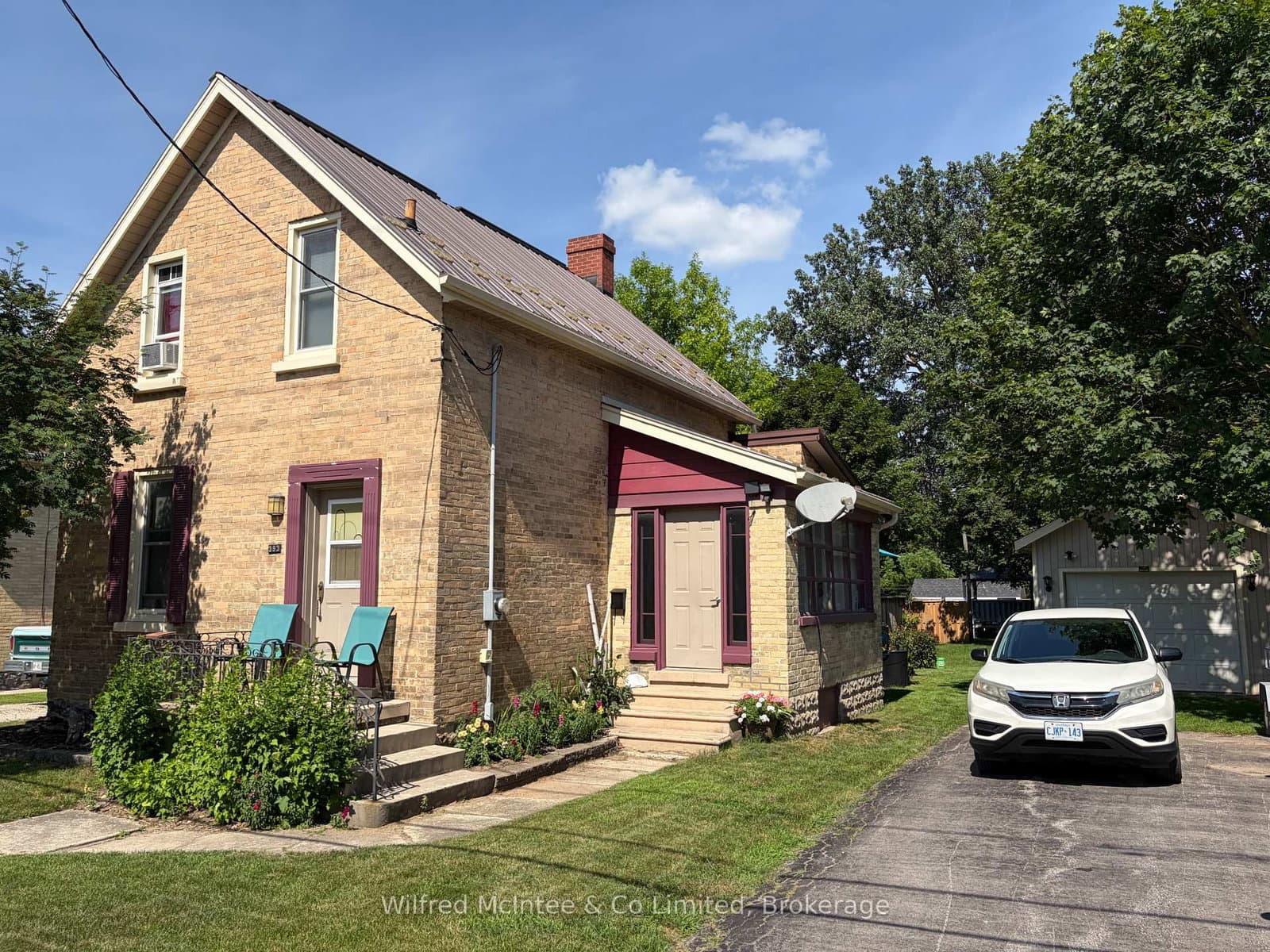 393 7th Avenue - Image 1