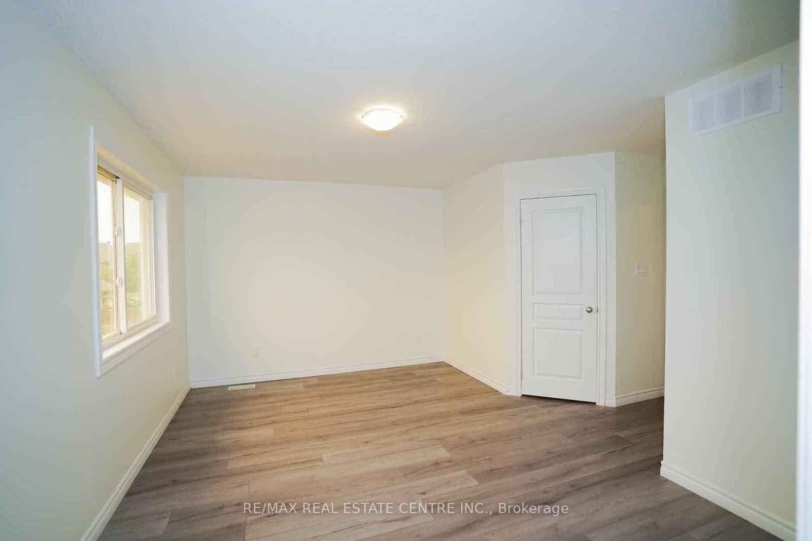 18 Heritage Drive thumbnail 32