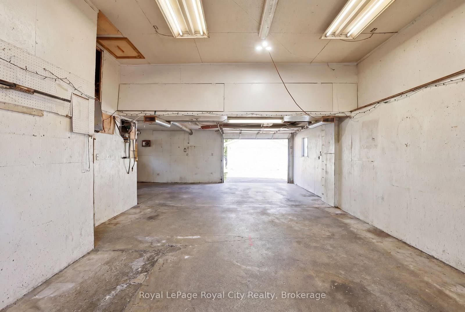 96 Beaumont Crescent thumbnail 32