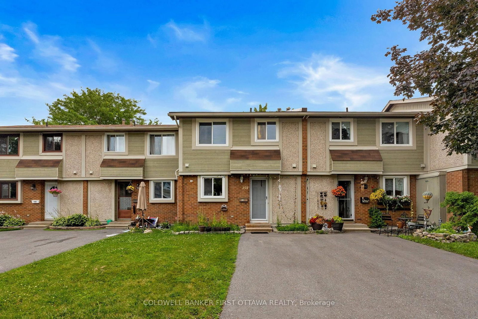 158 Barrow Crescent, Unit 19 - Image 1