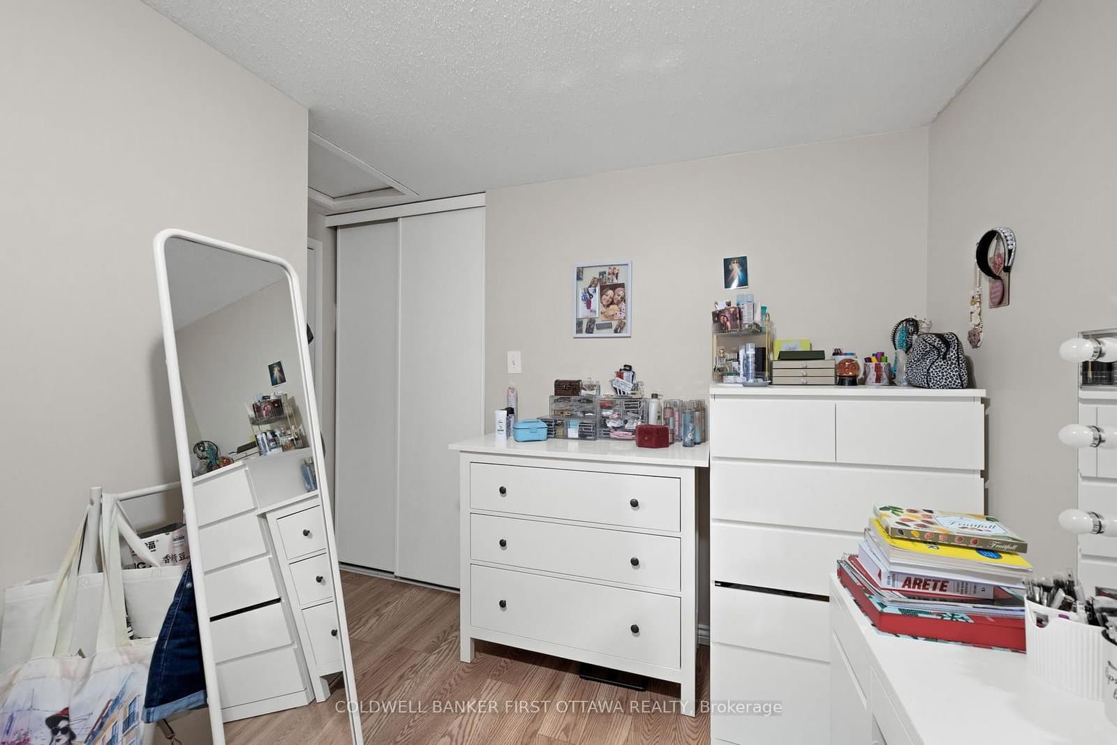 158 Barrow Crescent, Unit 19 thumbnail 23