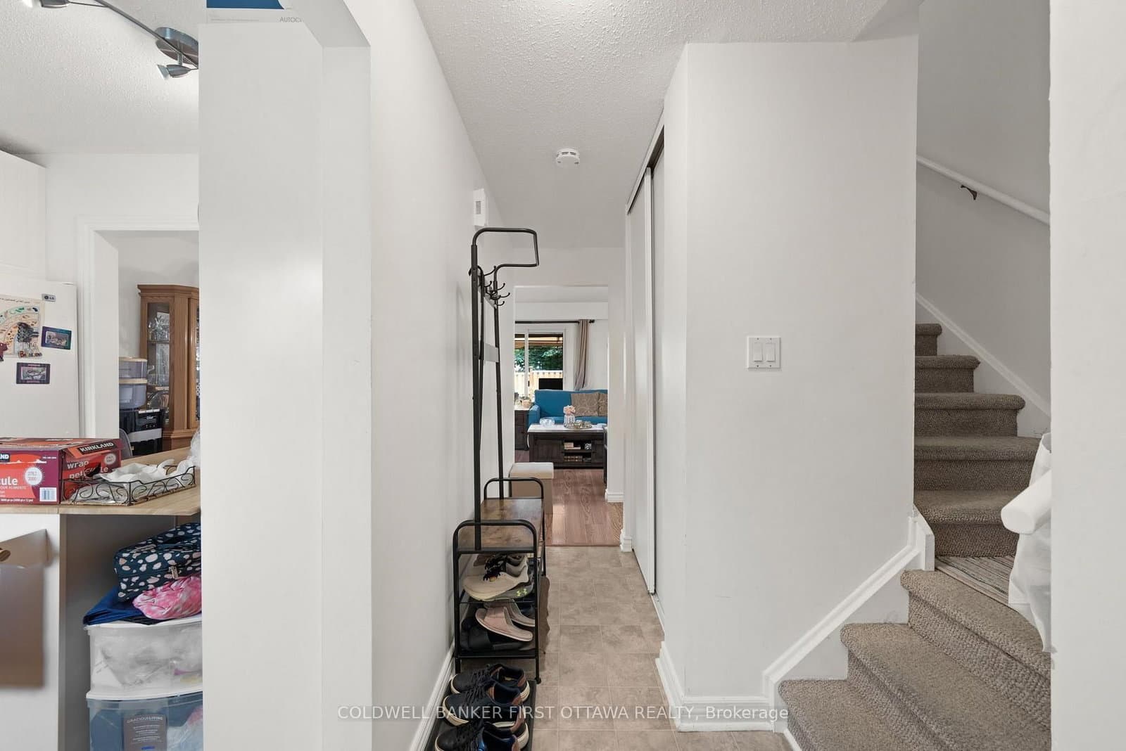 158 Barrow Crescent, Unit 19 thumbnail 6
