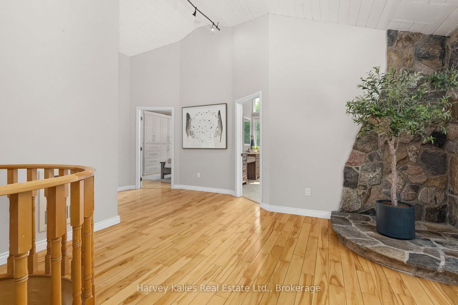 1106 North Pickerel Lake Road thumbnail 23