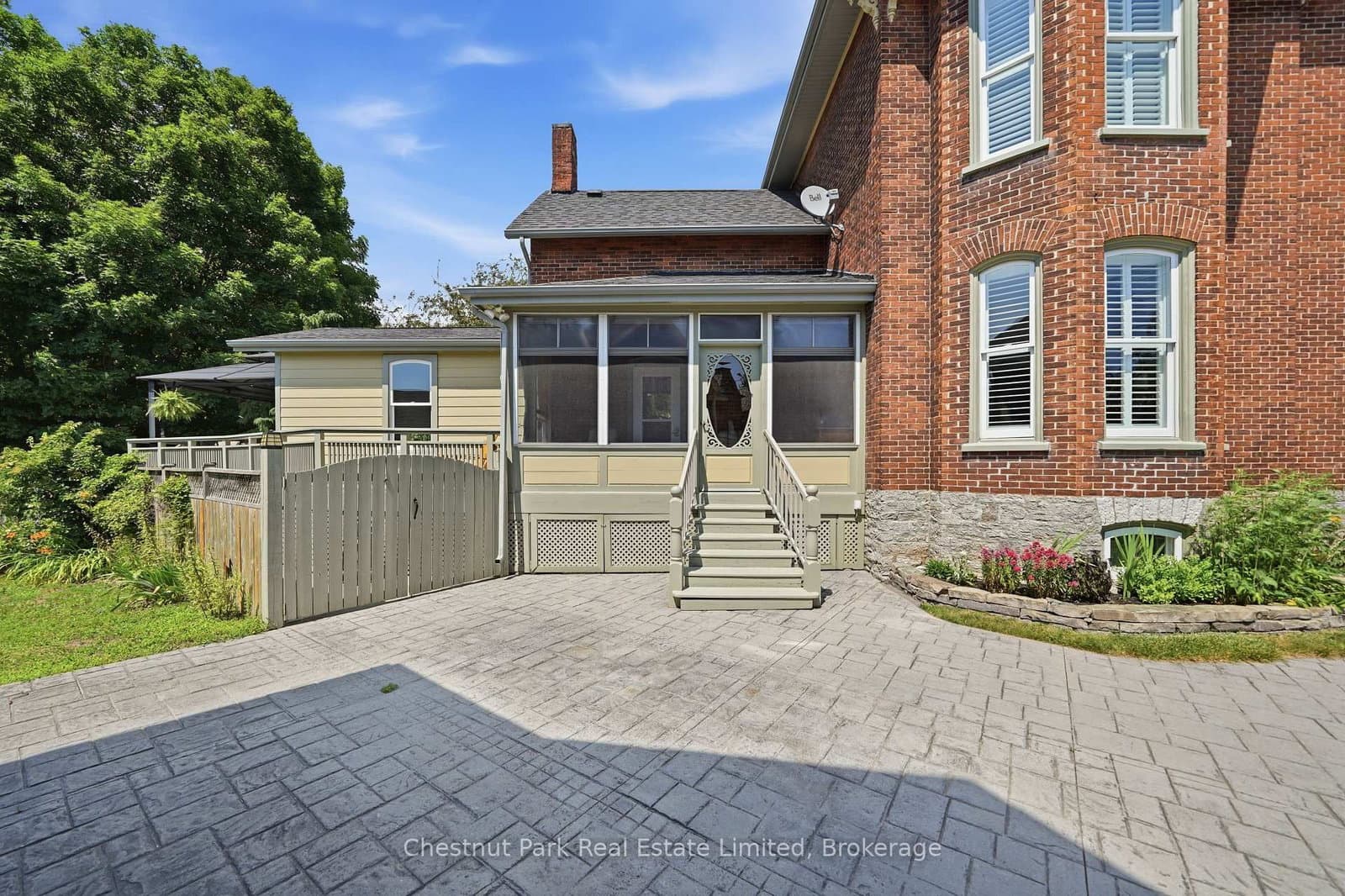 20 Ferguson Street thumbnail 32