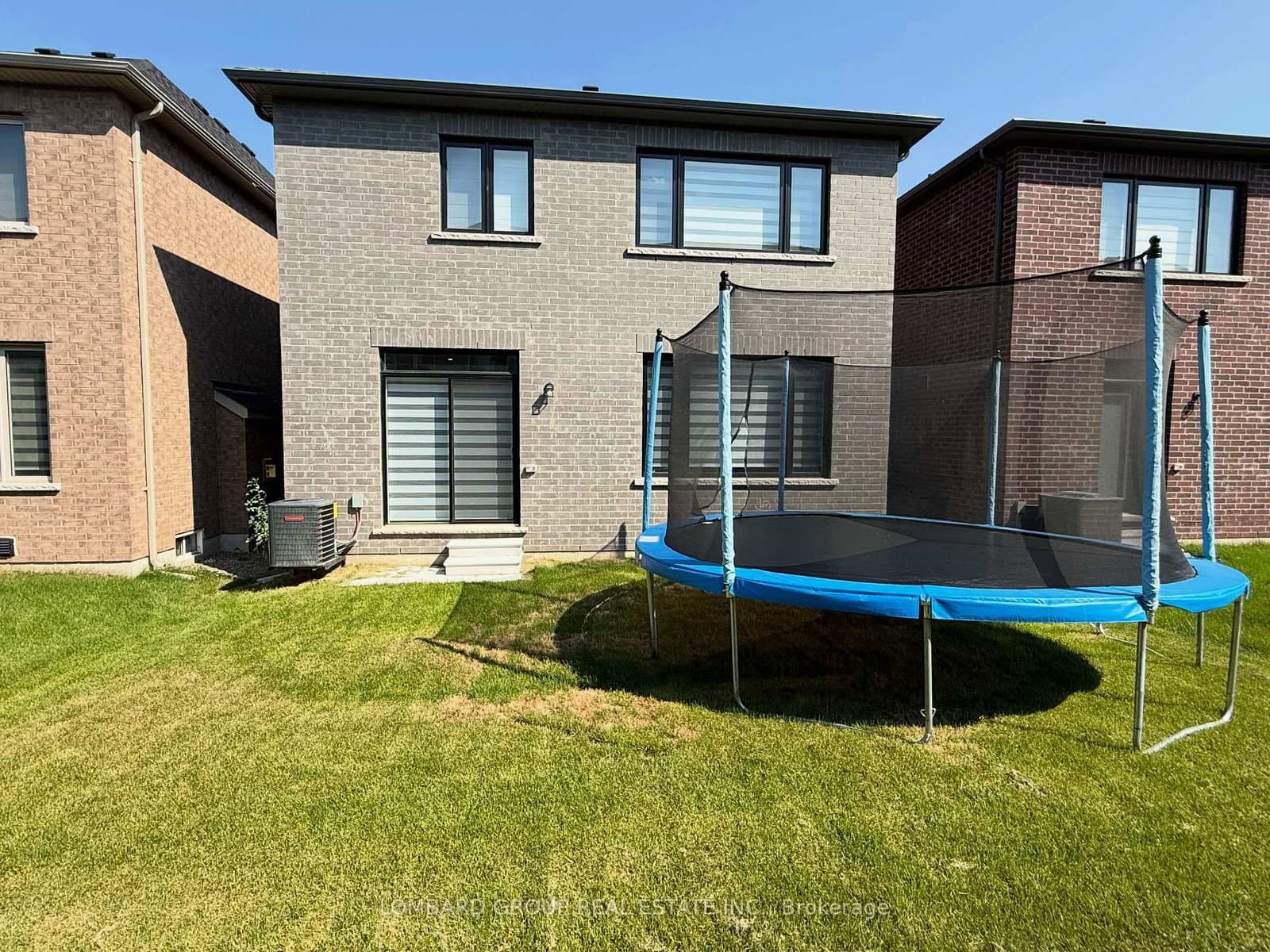 21 Stanley Leitch Drive thumbnail 2