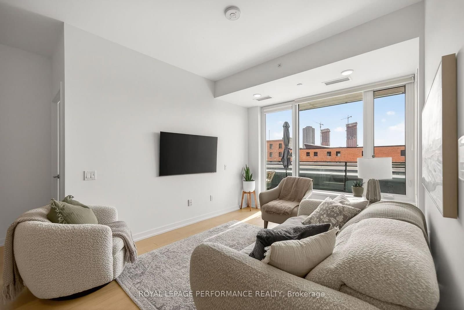 320 Miwate Private, Unit 317 thumbnail 18