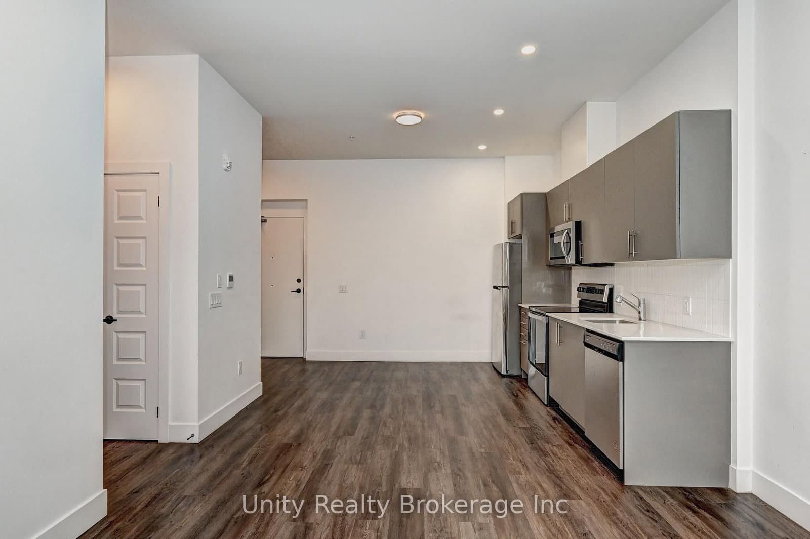 26 Lowes Street, Unit 108 thumbnail 17
