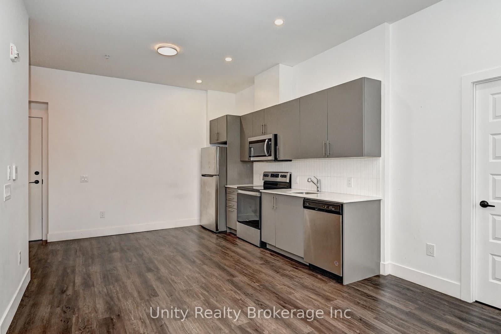 26 Lowes Street, Unit 108 thumbnail 18