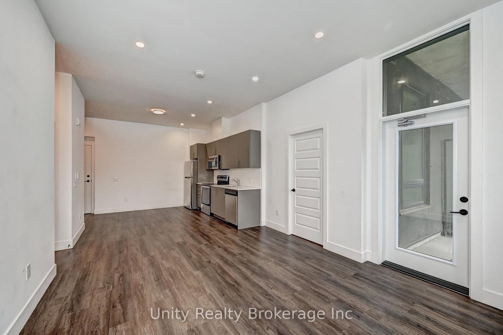 26 Lowes Street, Unit 108 thumbnail 9